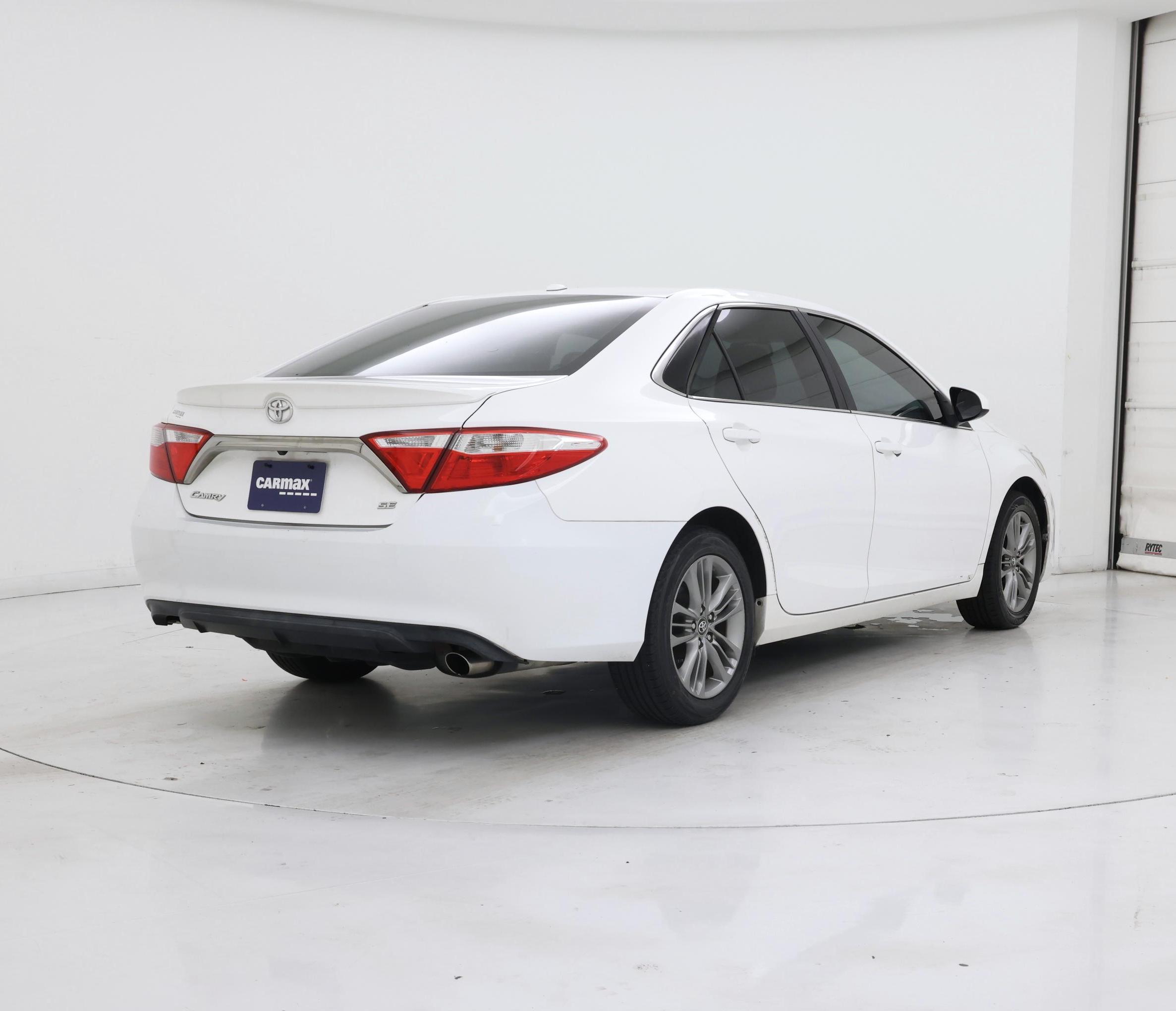 Thumbnail: 2016 Toyota Camry - 8