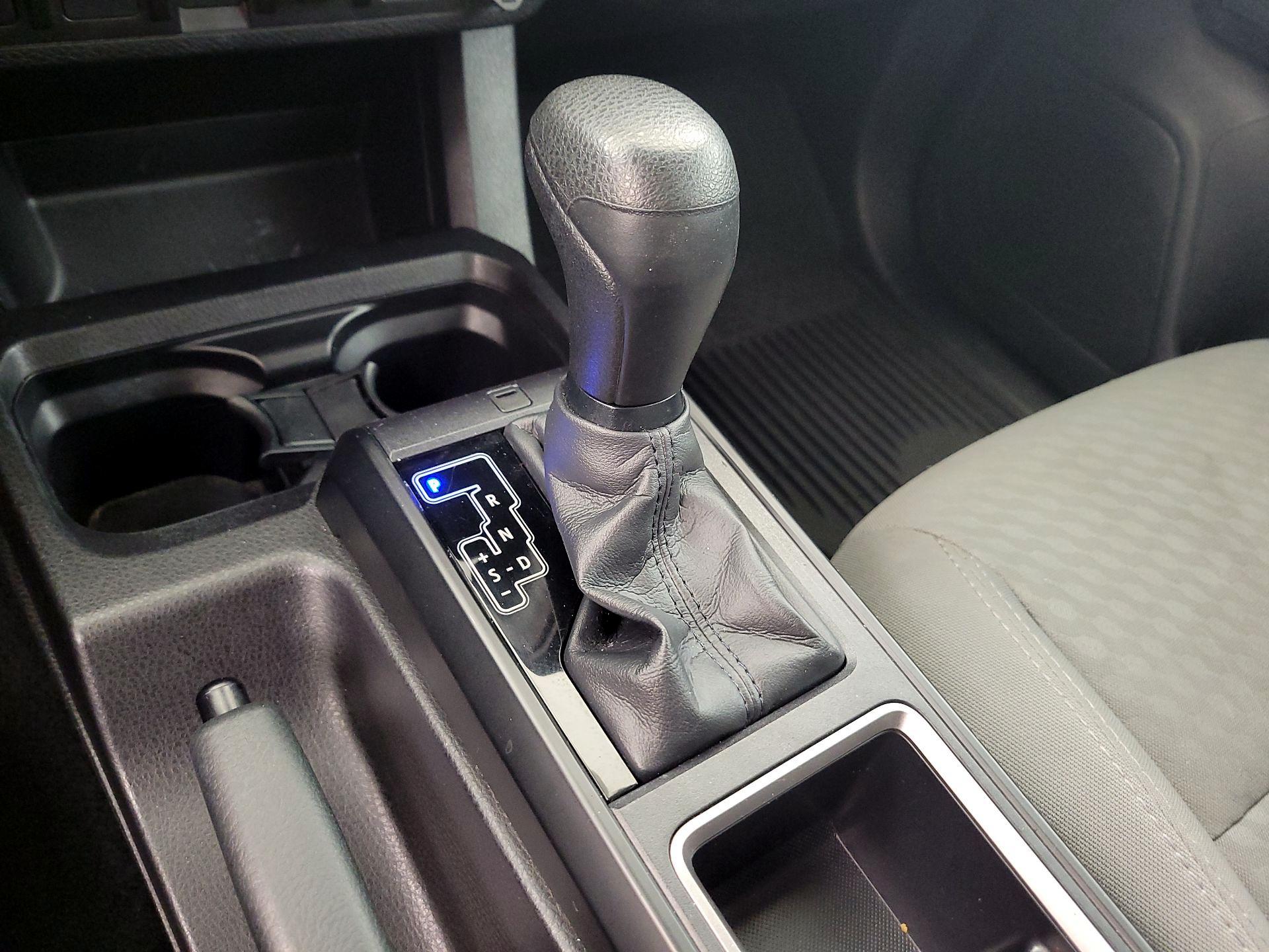 Thumbnail: 2022 Toyota Tacoma - 18