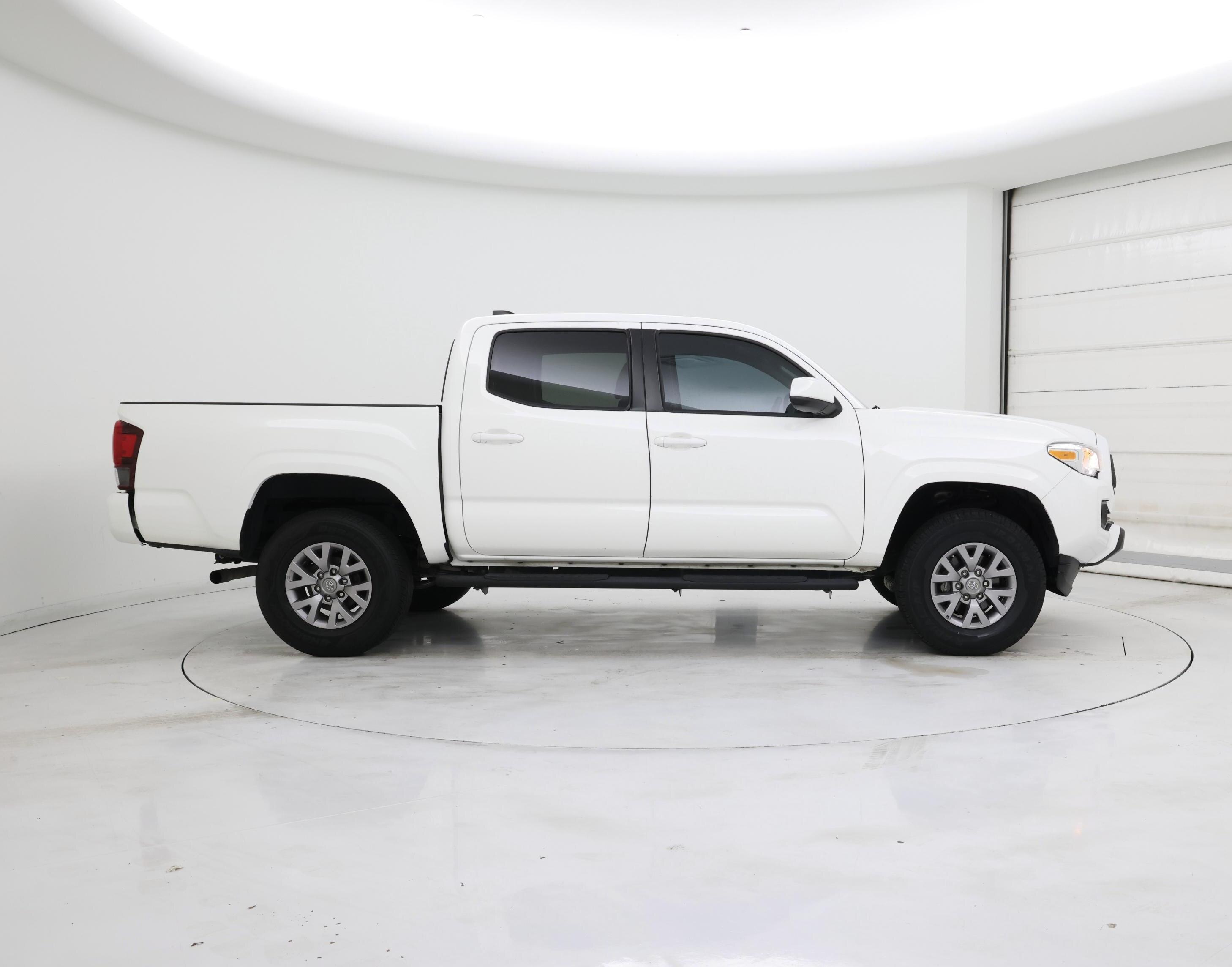 Thumbnail: 2022 Toyota Tacoma - 7