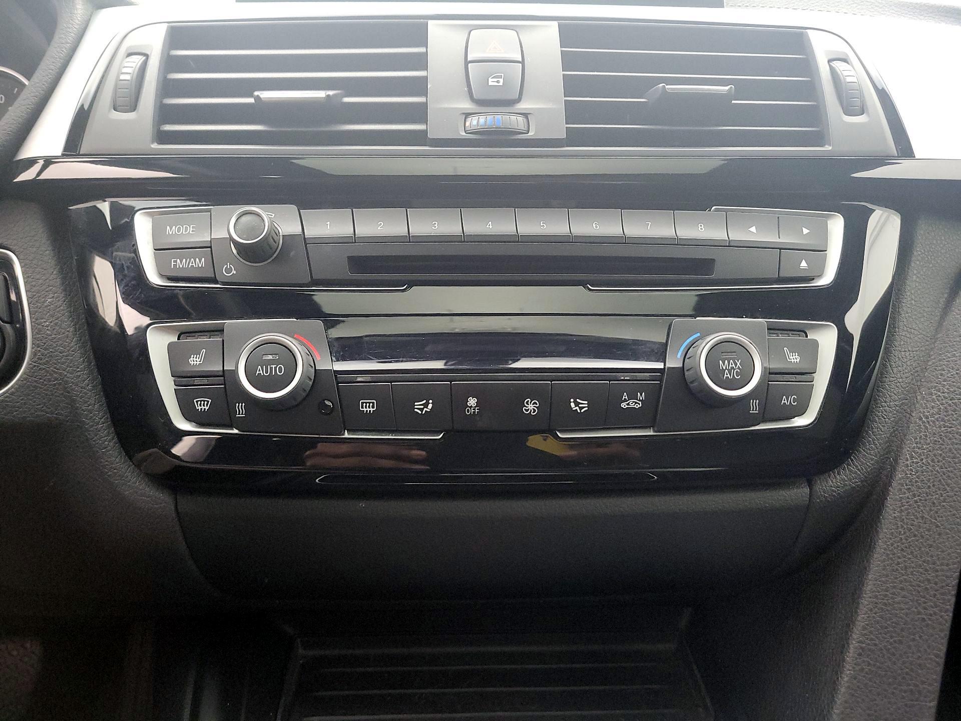 Thumbnail: 2018 BMW 3 Series - 17