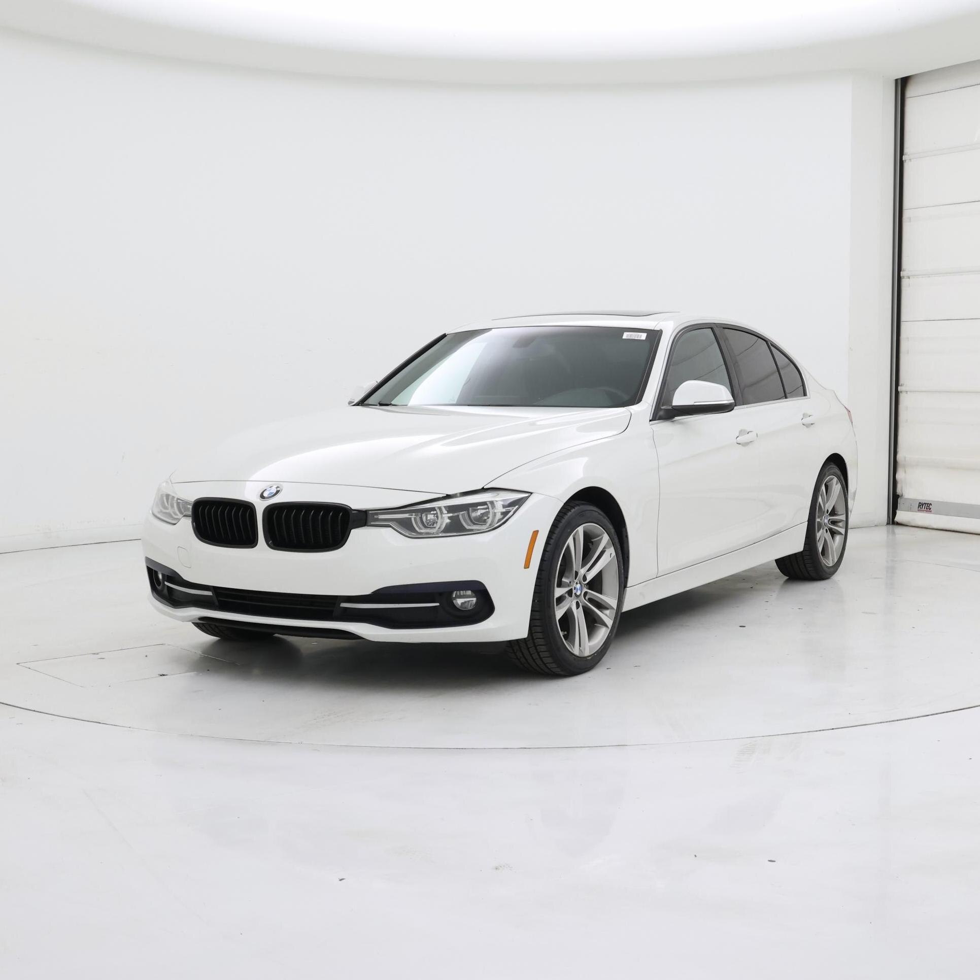 Thumbnail: 2018 BMW 3 Series - 4