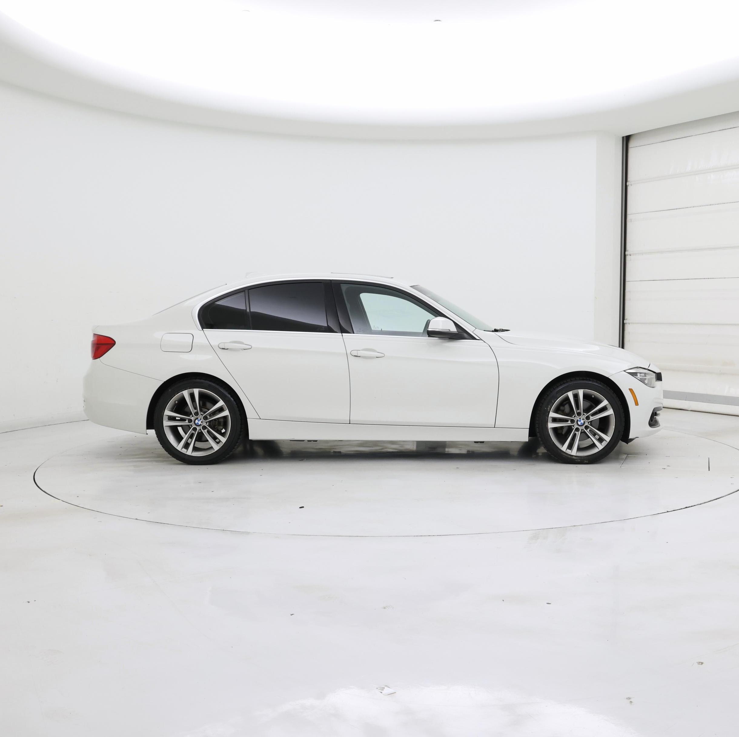 Thumbnail: 2018 BMW 3 Series - 7