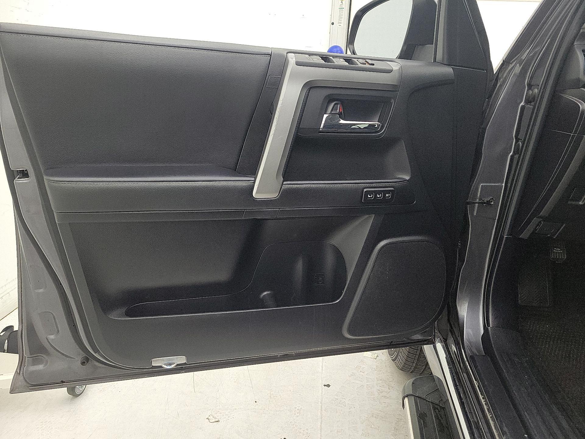 Thumbnail: 2021 Toyota 4Runner - 12