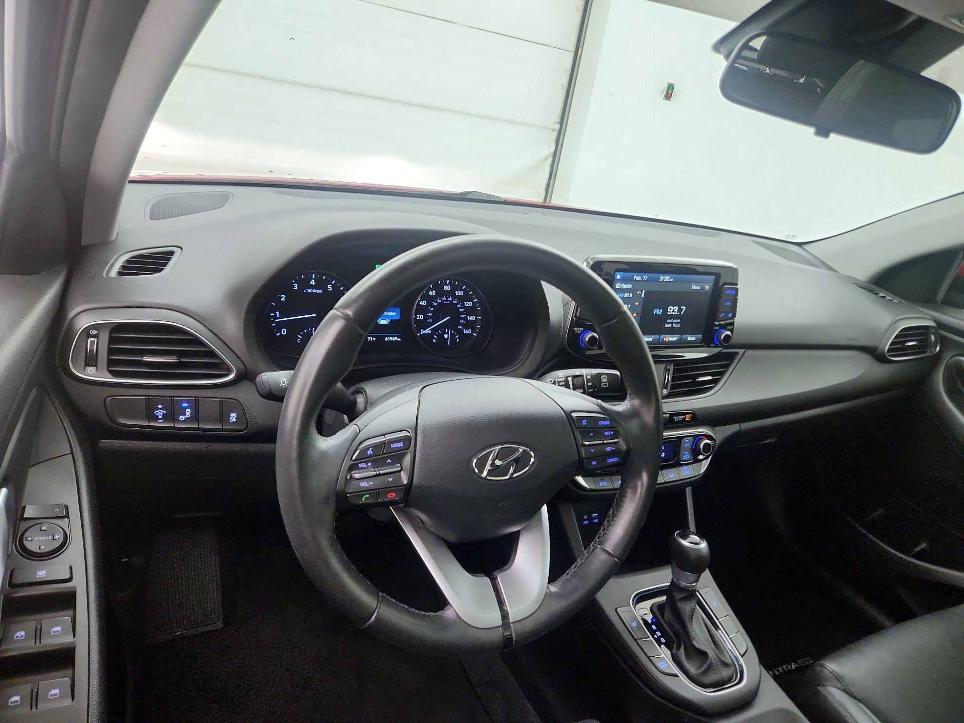 Thumbnail: 2019 Hyundai Elantra - 9