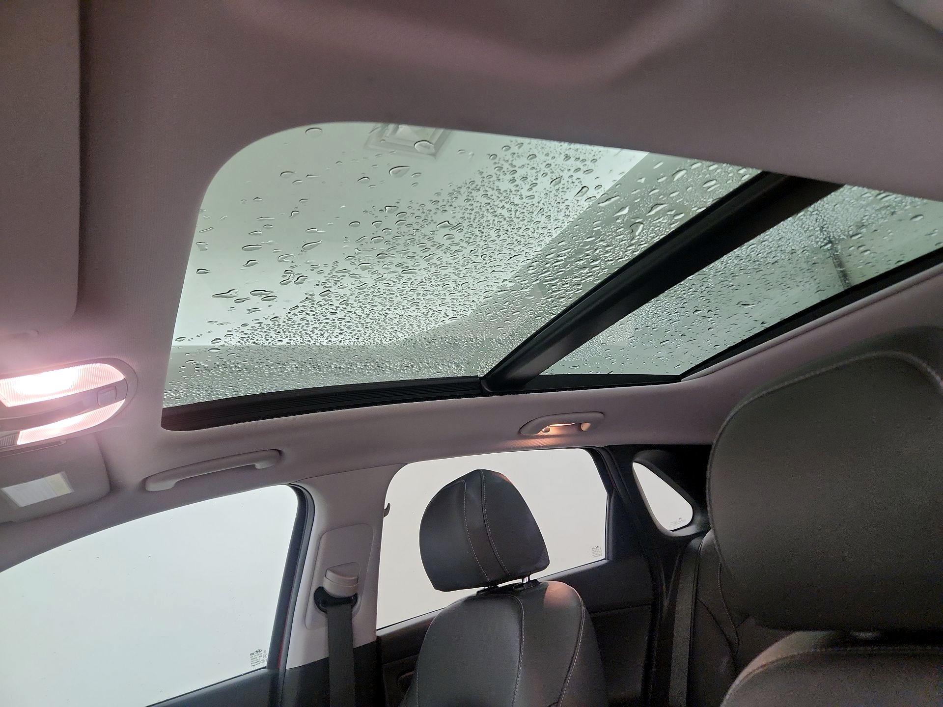 Thumbnail: 2019 Hyundai Elantra - 19