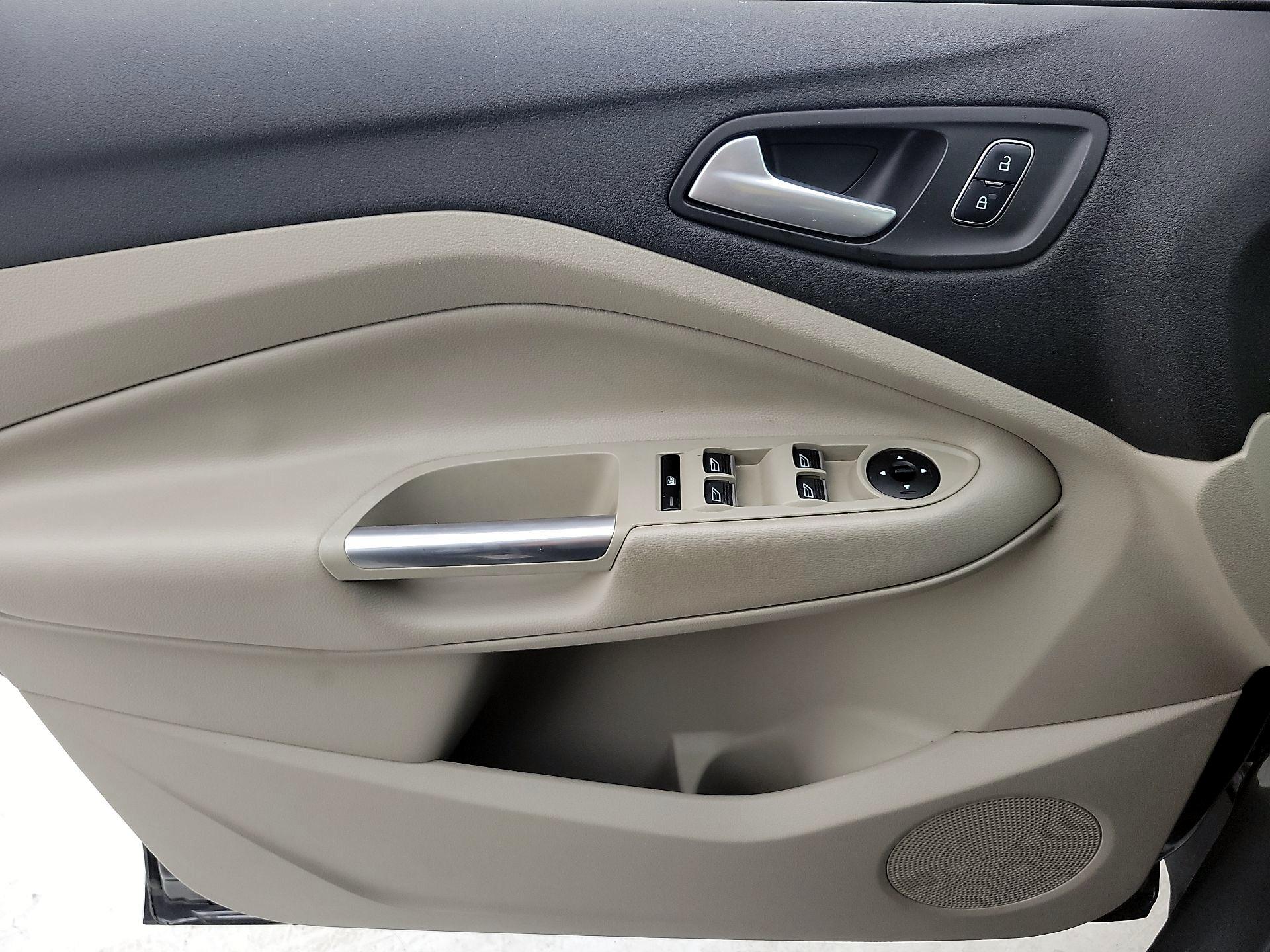 Thumbnail: 2017 Ford Escape - 12