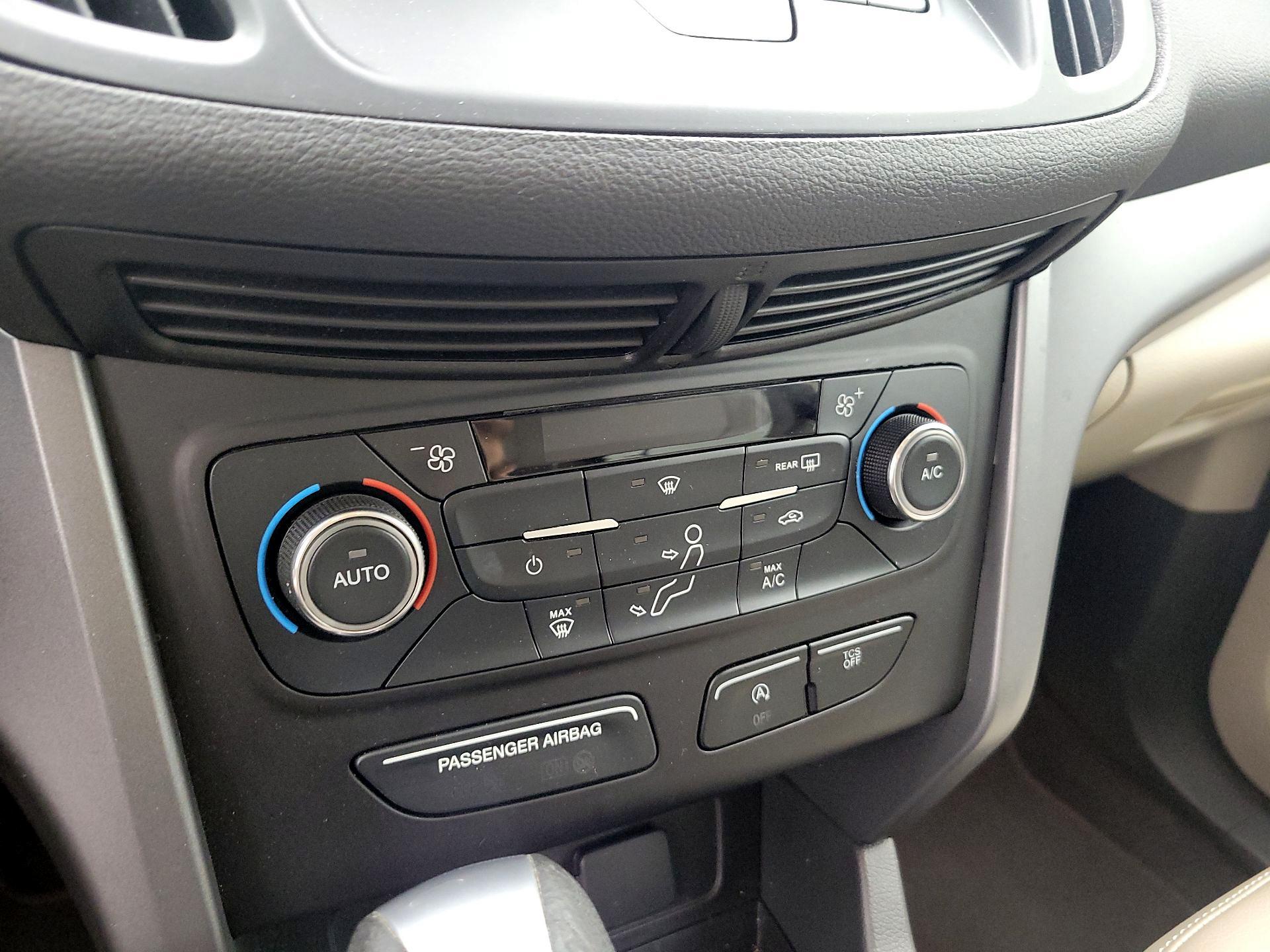 Thumbnail: 2017 Ford Escape - 16