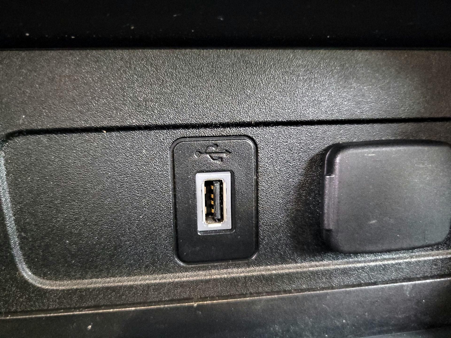 Thumbnail: 2017 Ford Escape - 18