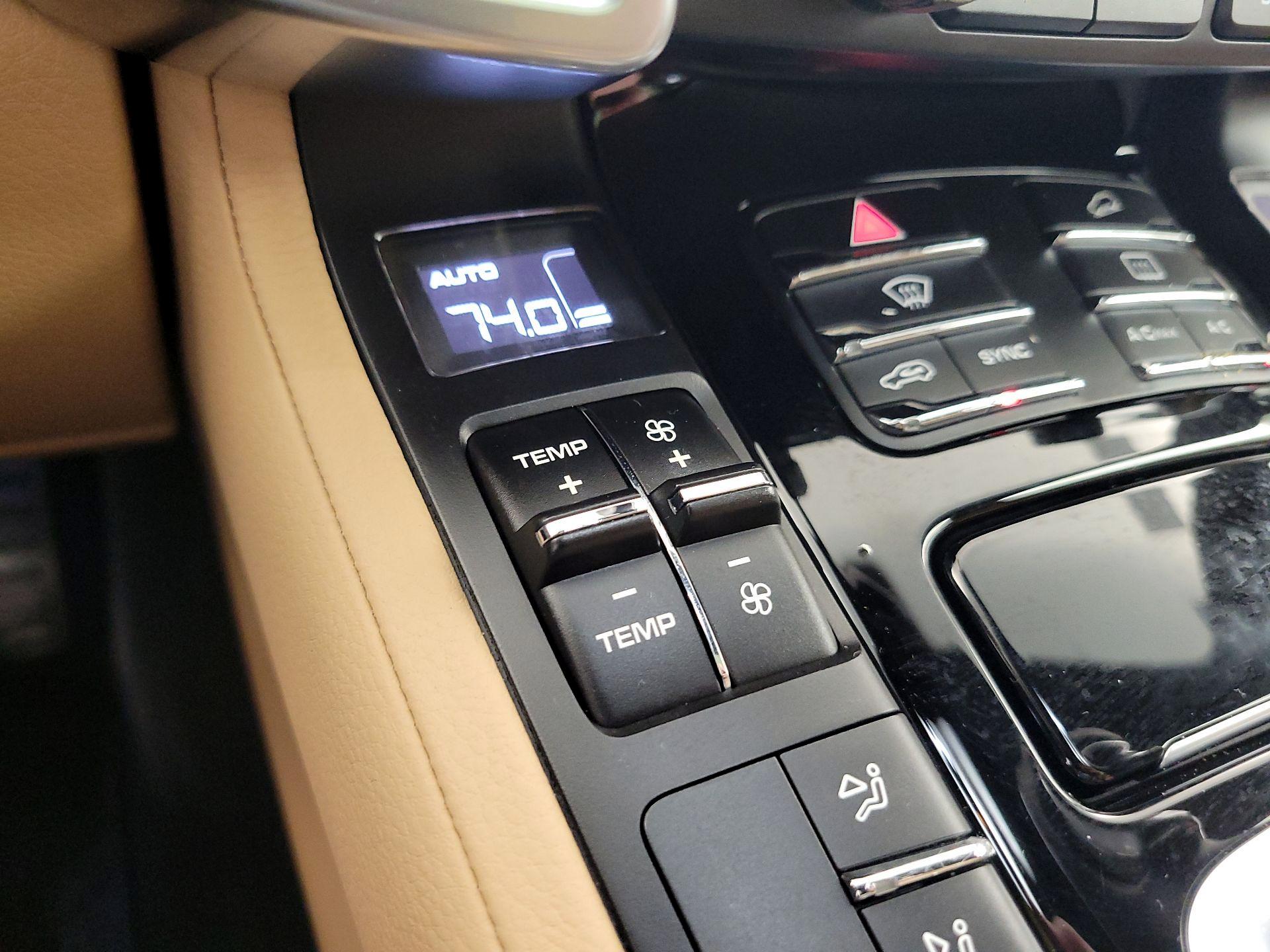 Thumbnail: 2018 Porsche Cayenne - 16