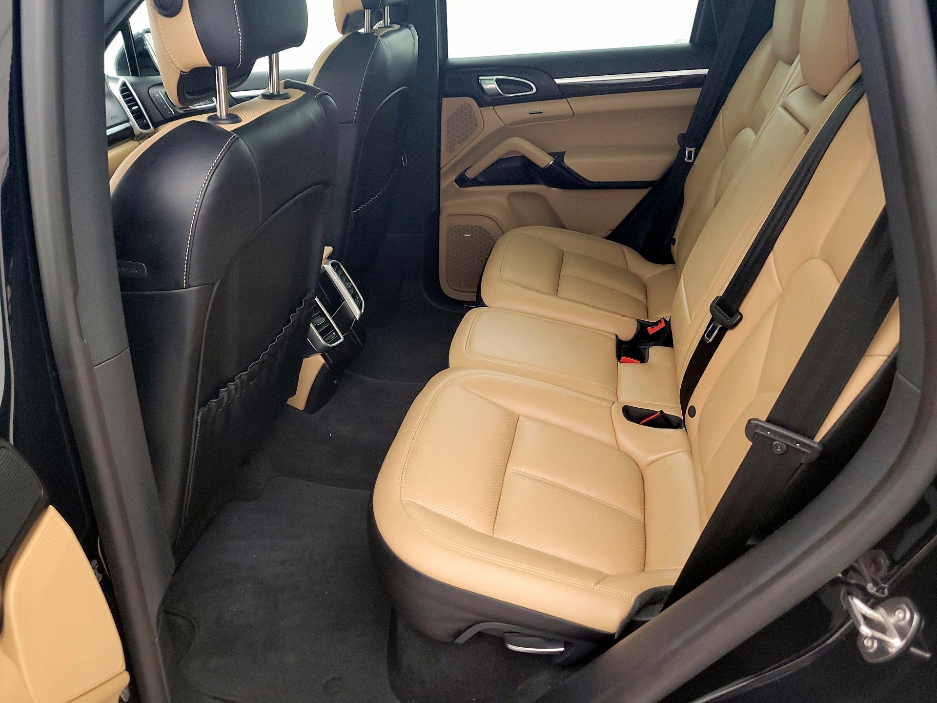 Thumbnail: 2018 Porsche Cayenne - 20