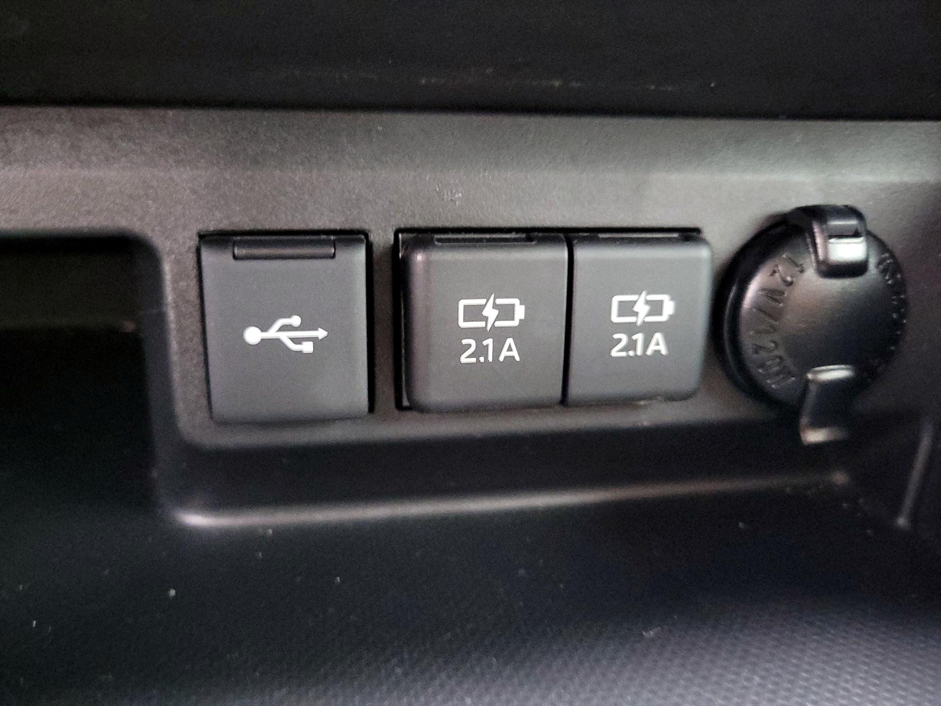 Thumbnail: 2020 Toyota Highlander - 16