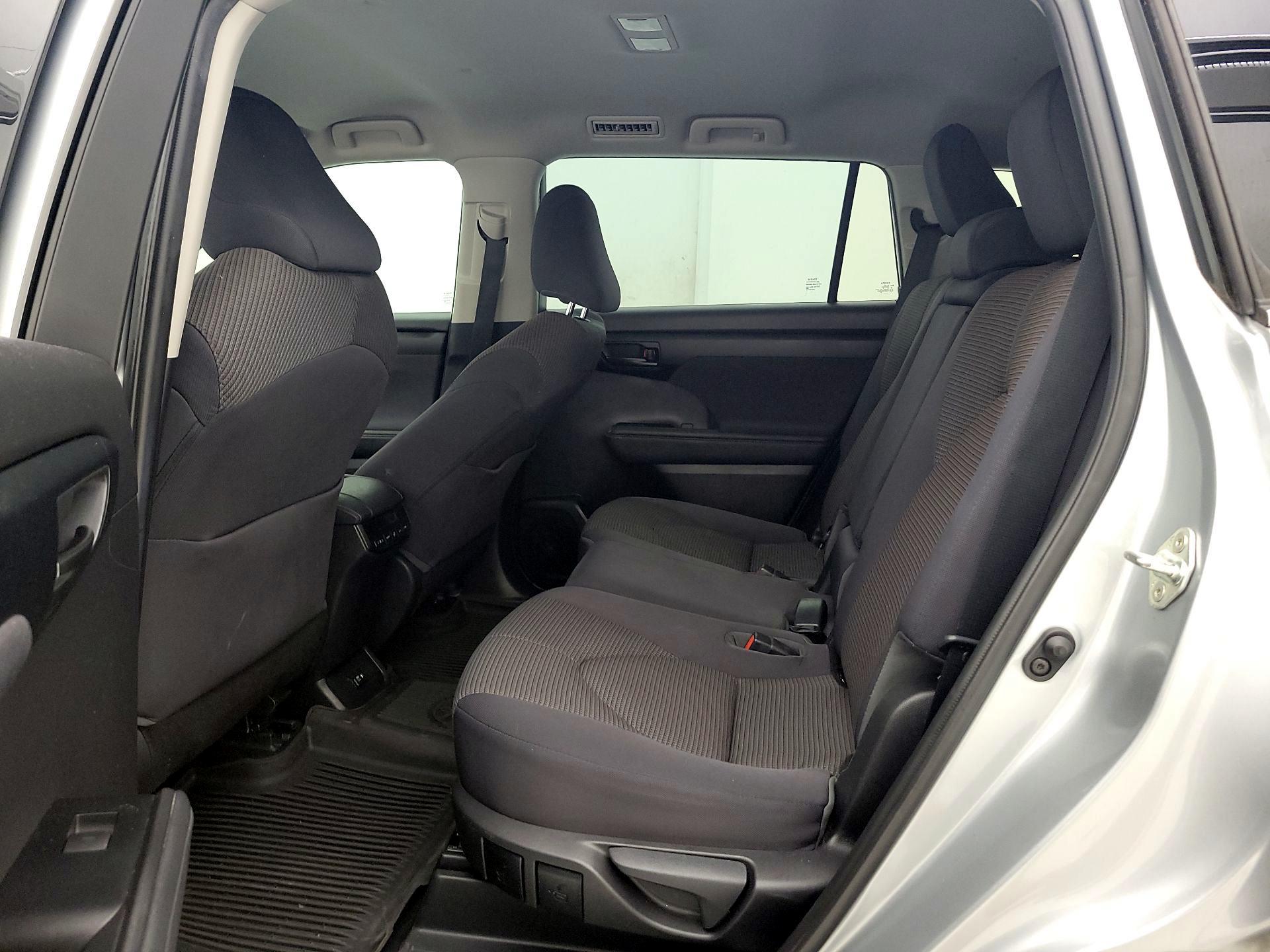 Thumbnail: 2020 Toyota Highlander - 17