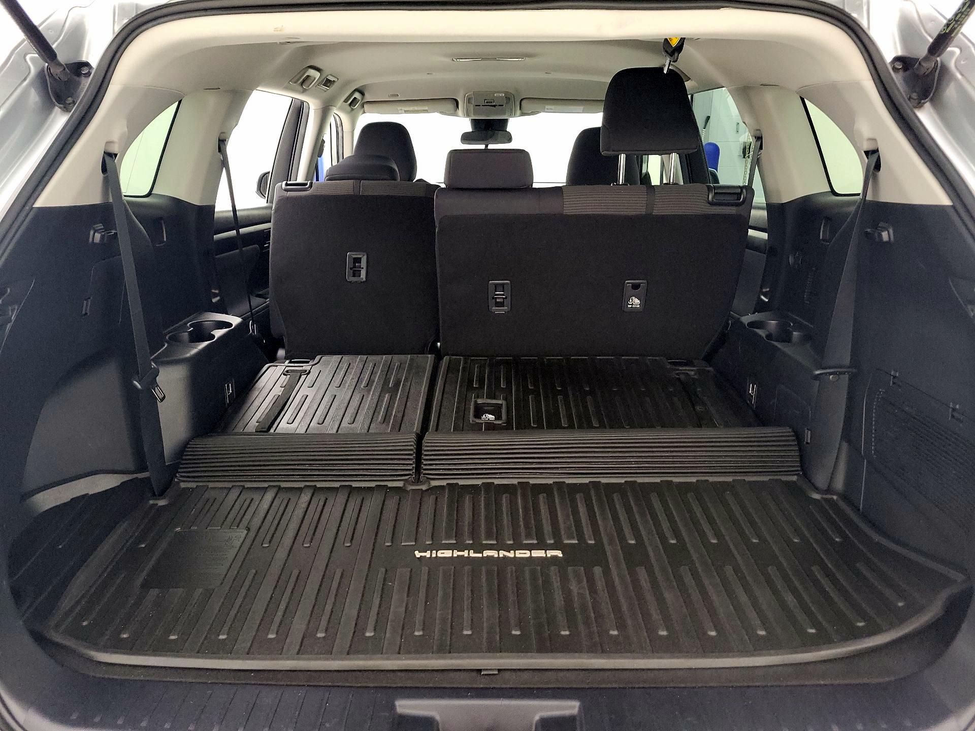 Thumbnail: 2020 Toyota Highlander - 20