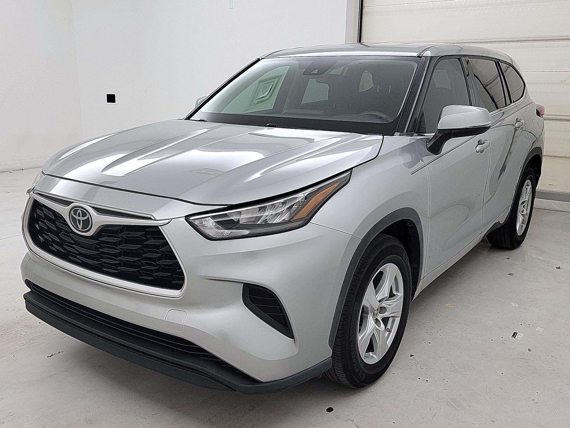 Thumbnail: 2020 Toyota Highlander - 3
