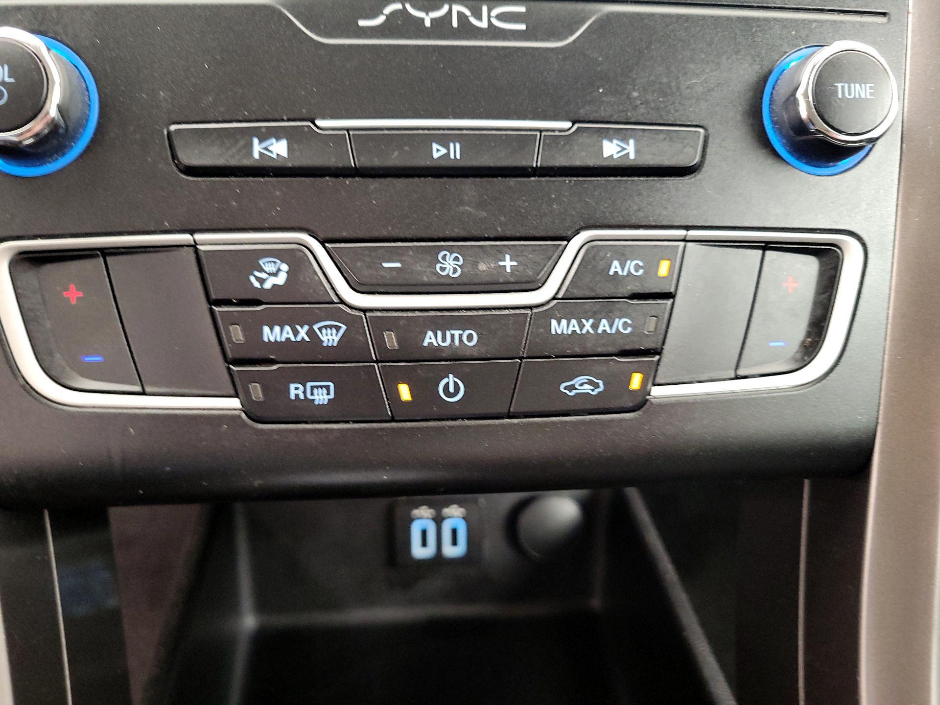 Thumbnail: 2019 Ford Fusion - 17