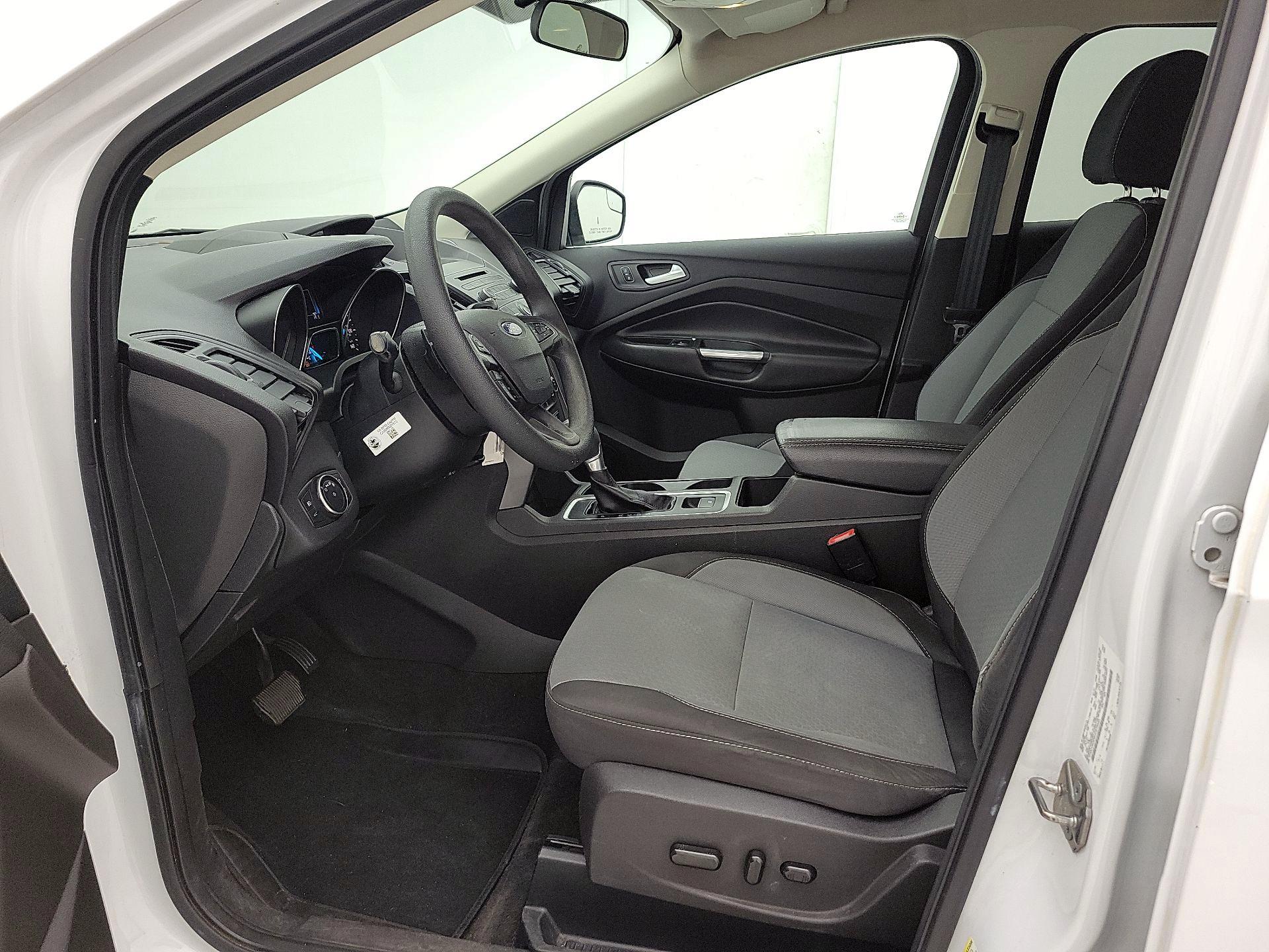 Thumbnail: 2017 Ford Escape - 9