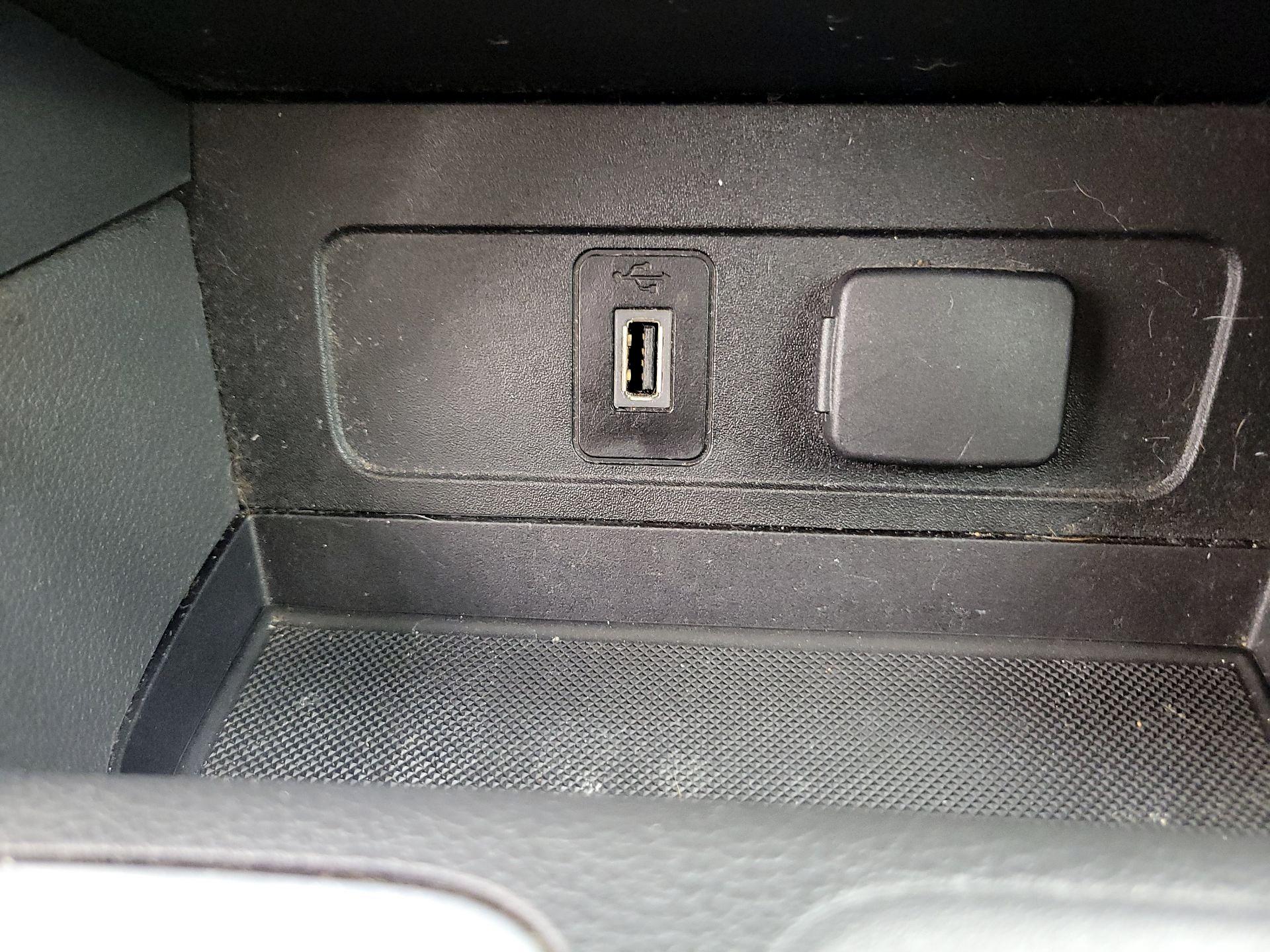 Thumbnail: 2017 Ford Escape - 16