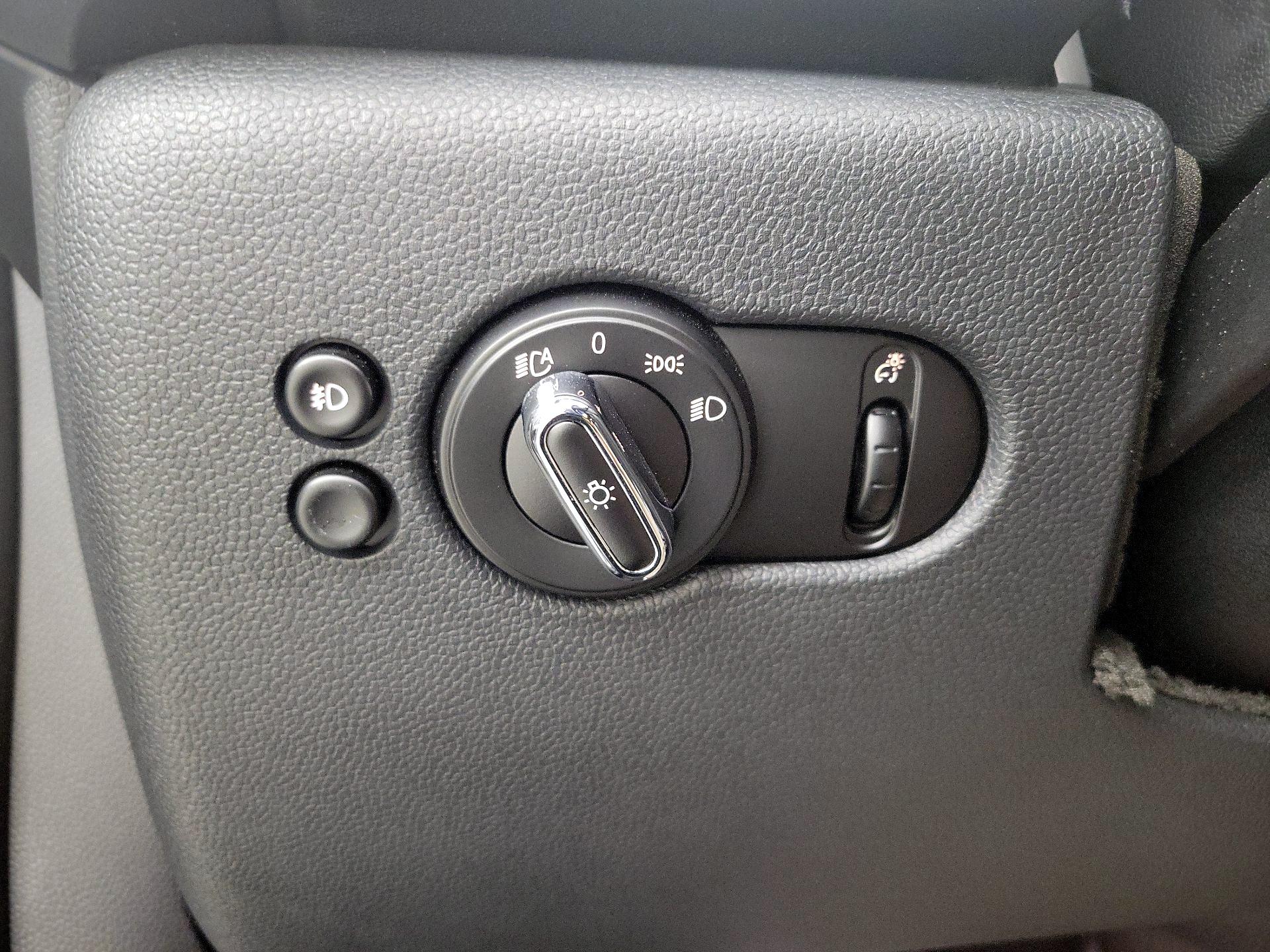 Thumbnail: 2016 MINI Cooper - 13