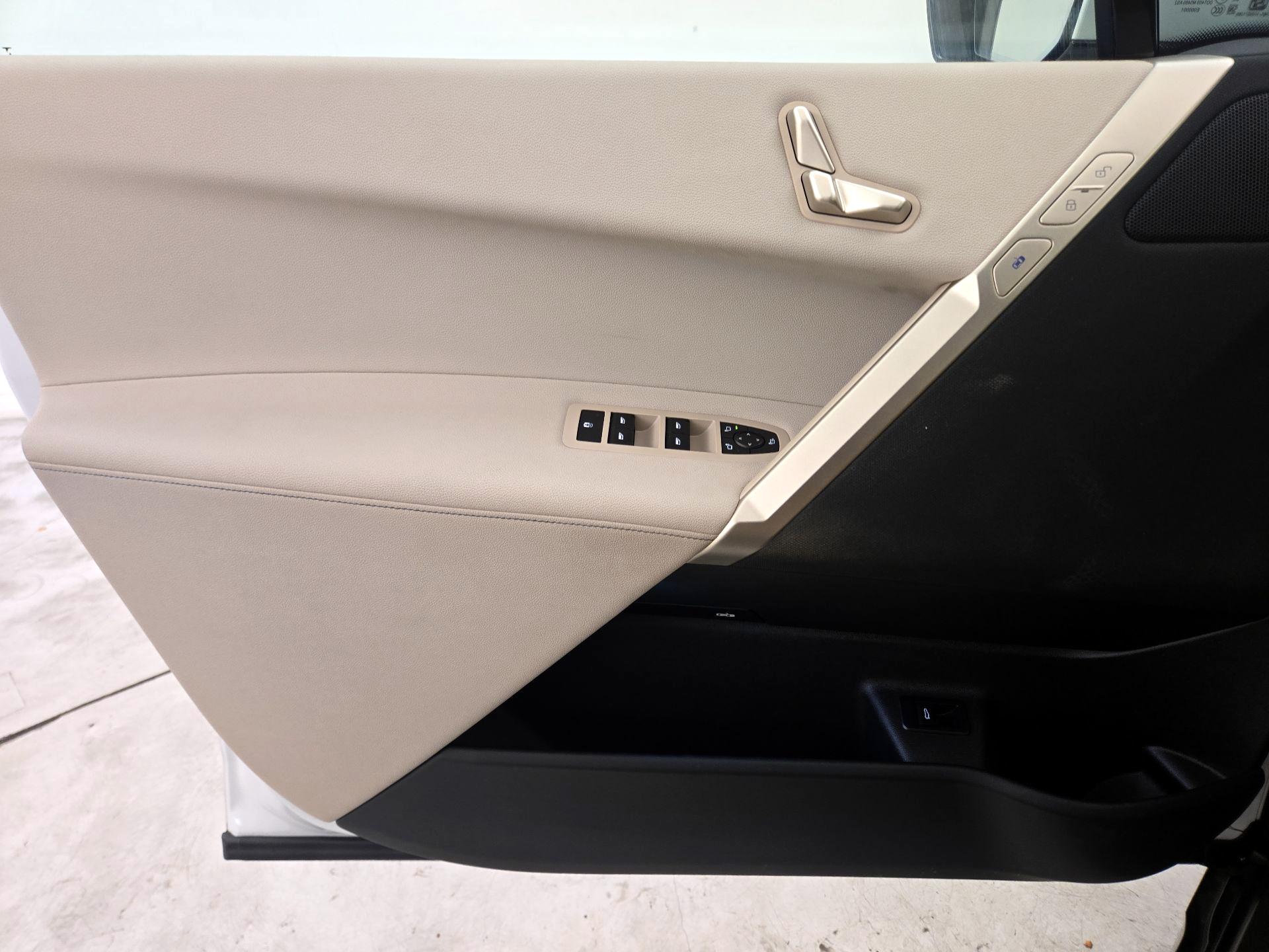 Thumbnail: 2023 BMW iX - 12