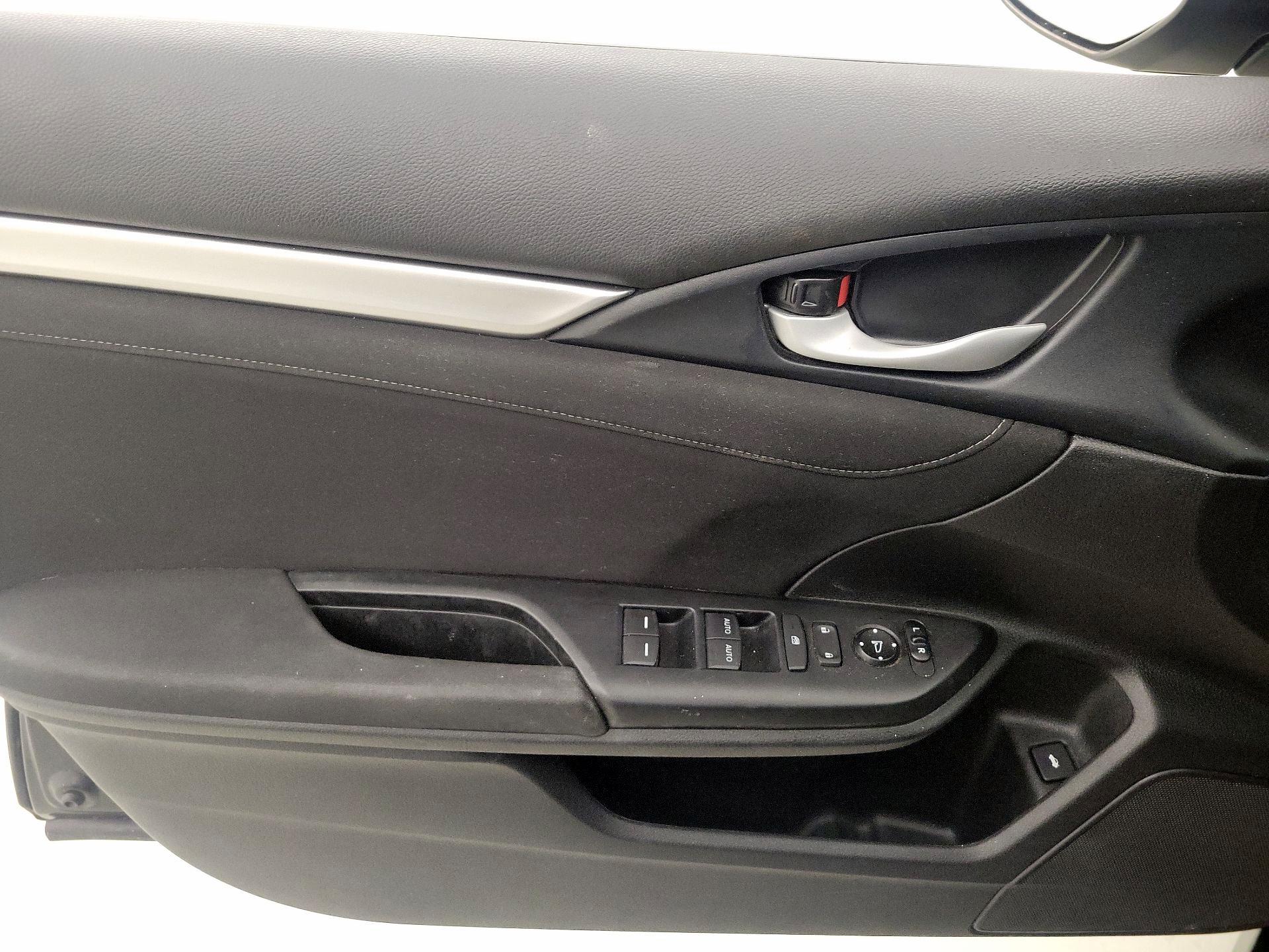 Thumbnail: 2018 Honda Civic - 12