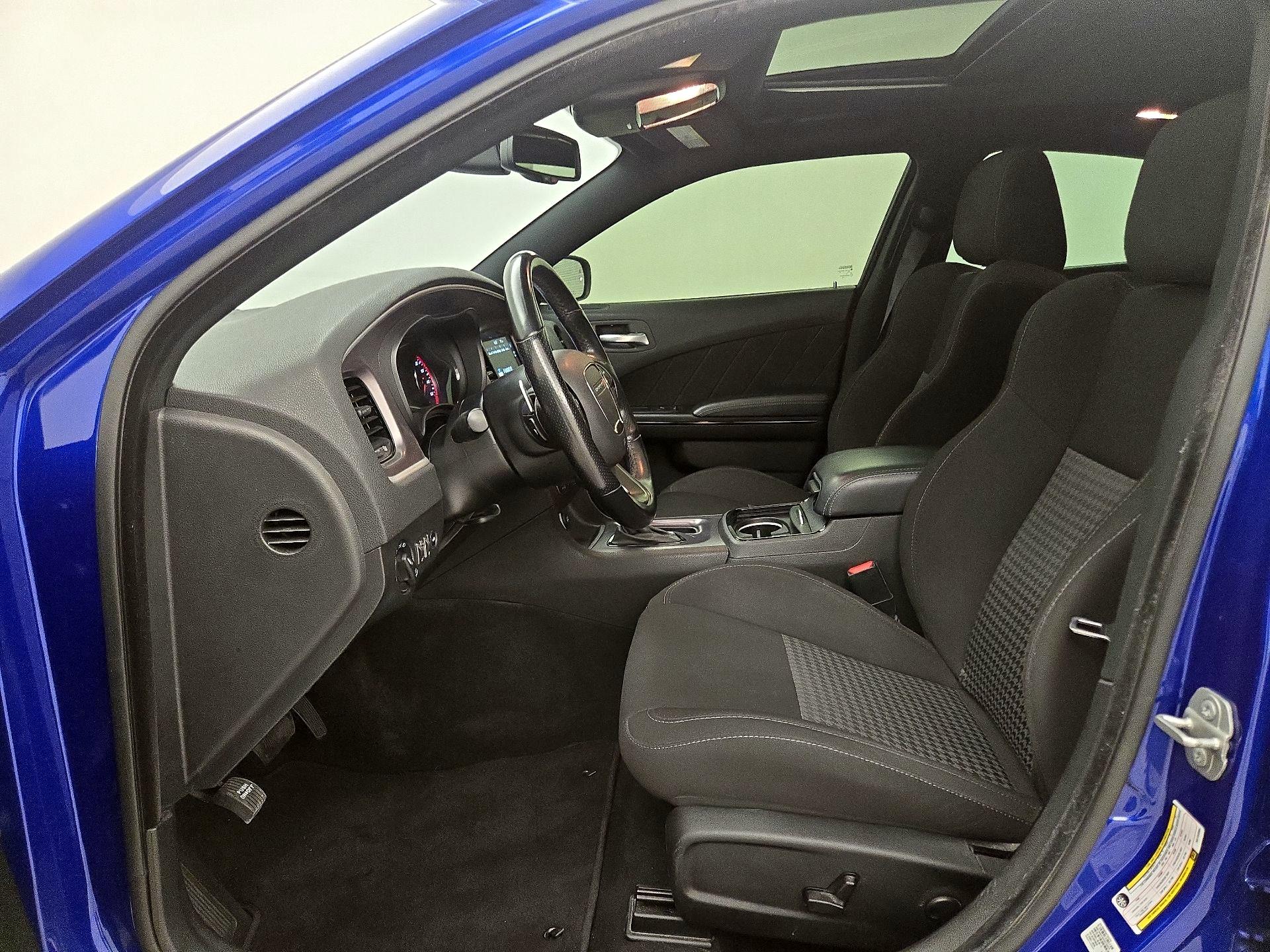 Thumbnail: 2022 Dodge Charger - 11