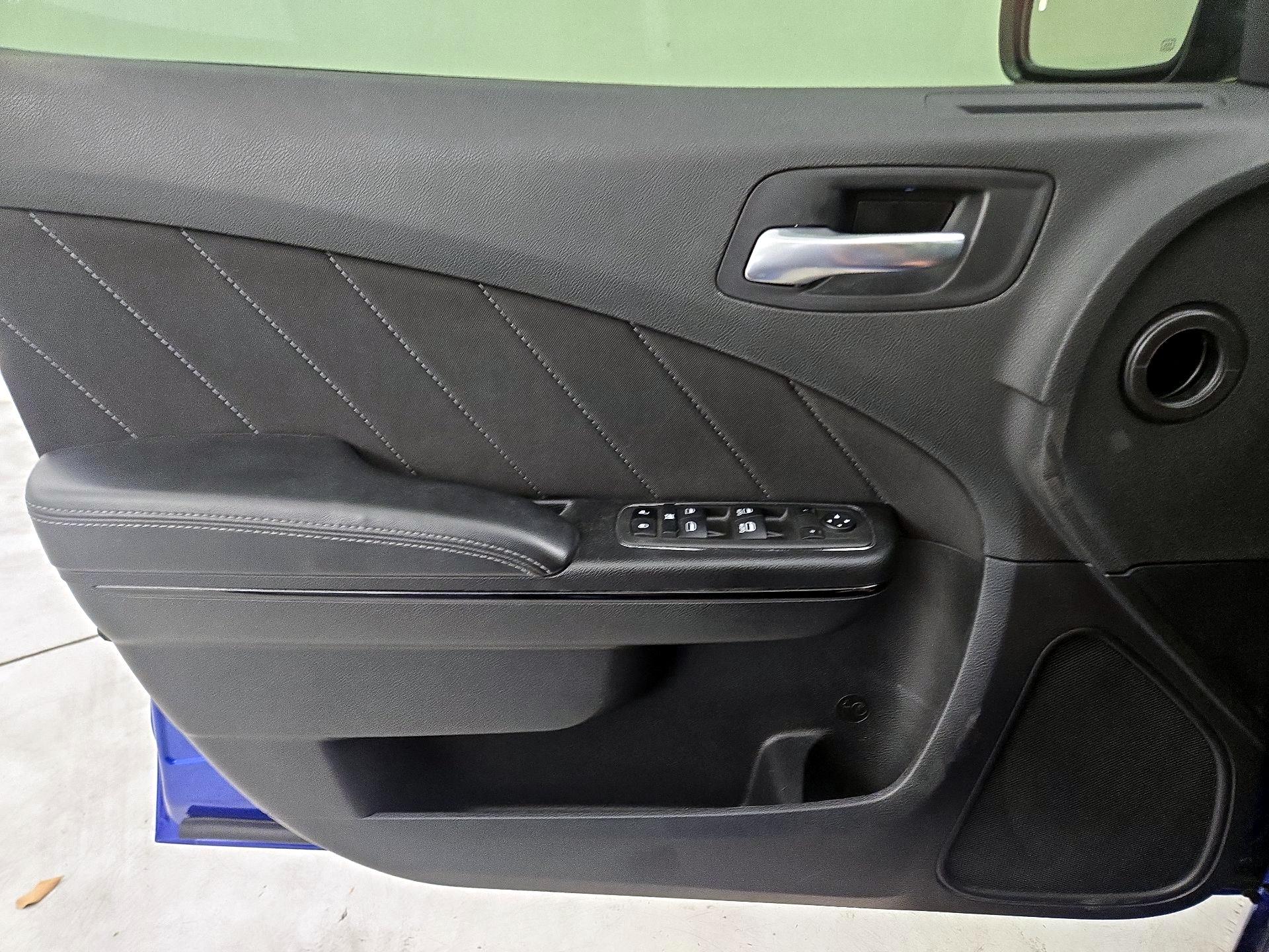 Thumbnail: 2022 Dodge Charger - 12