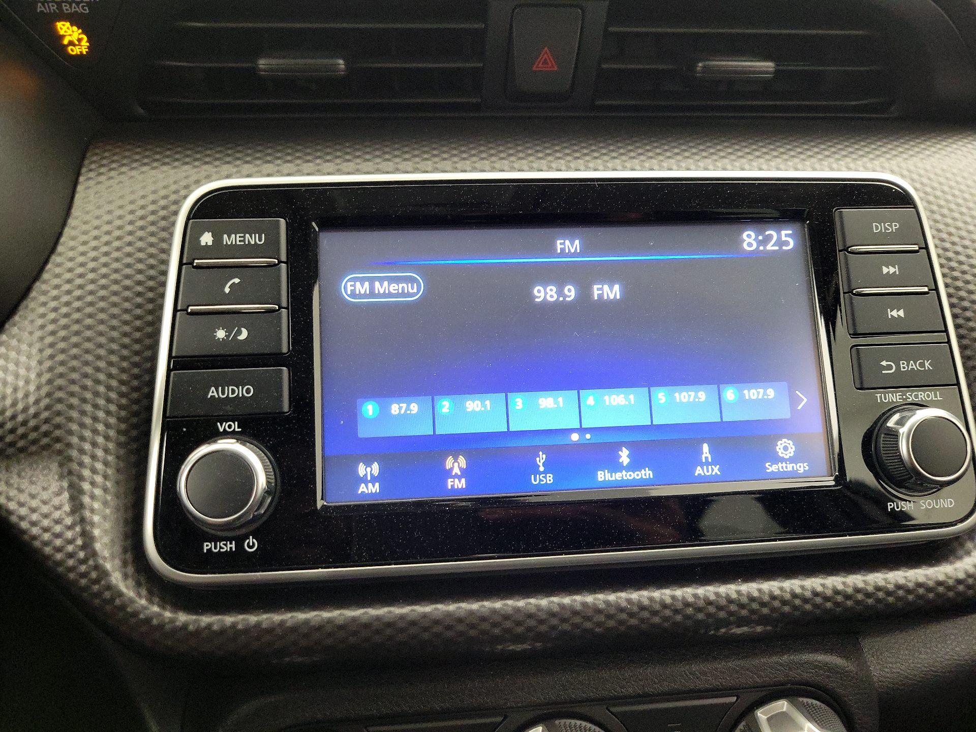 Thumbnail: 2019 Nissan Kicks - 15