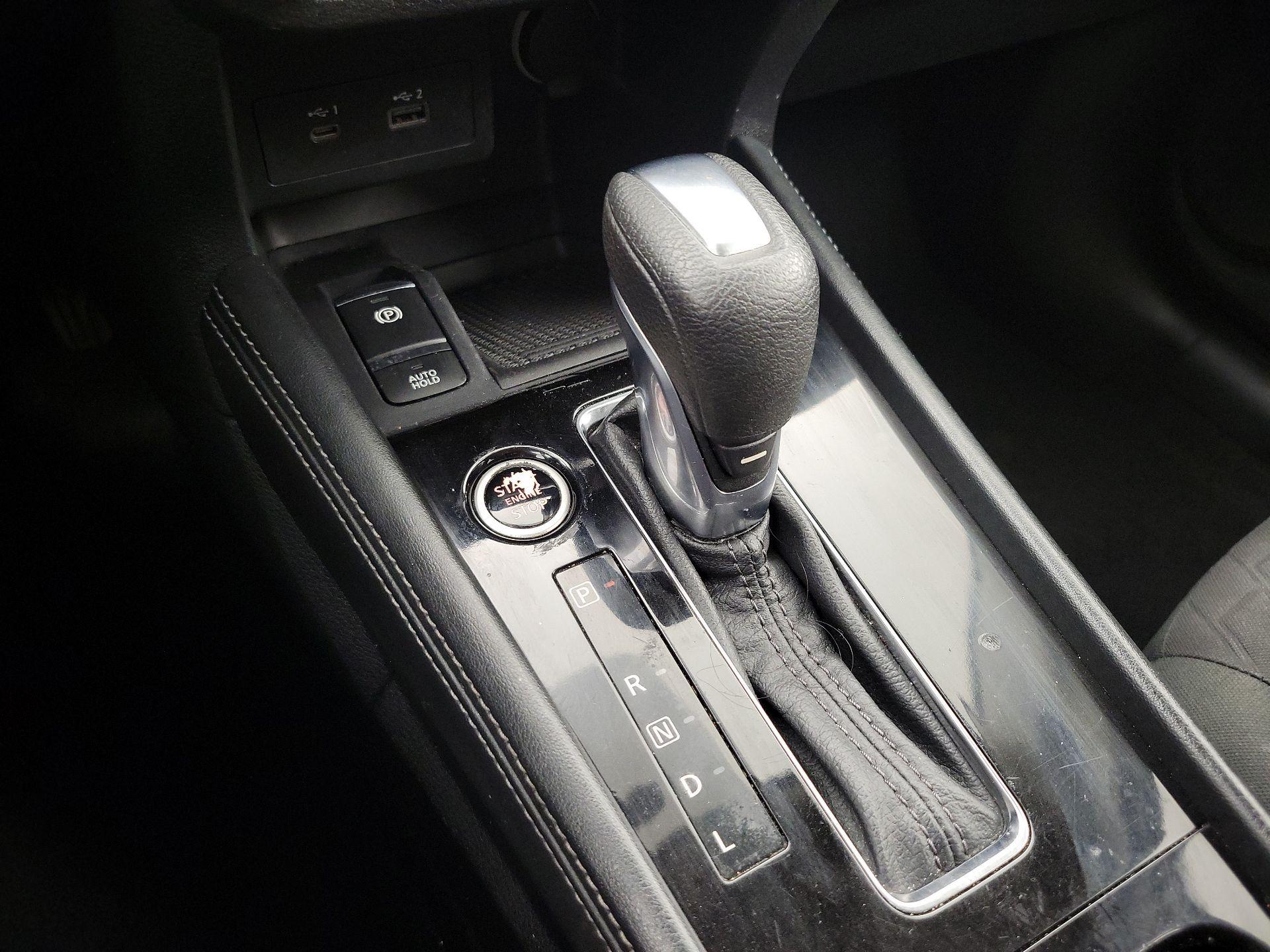 Thumbnail: 2021 Nissan Kicks - 17