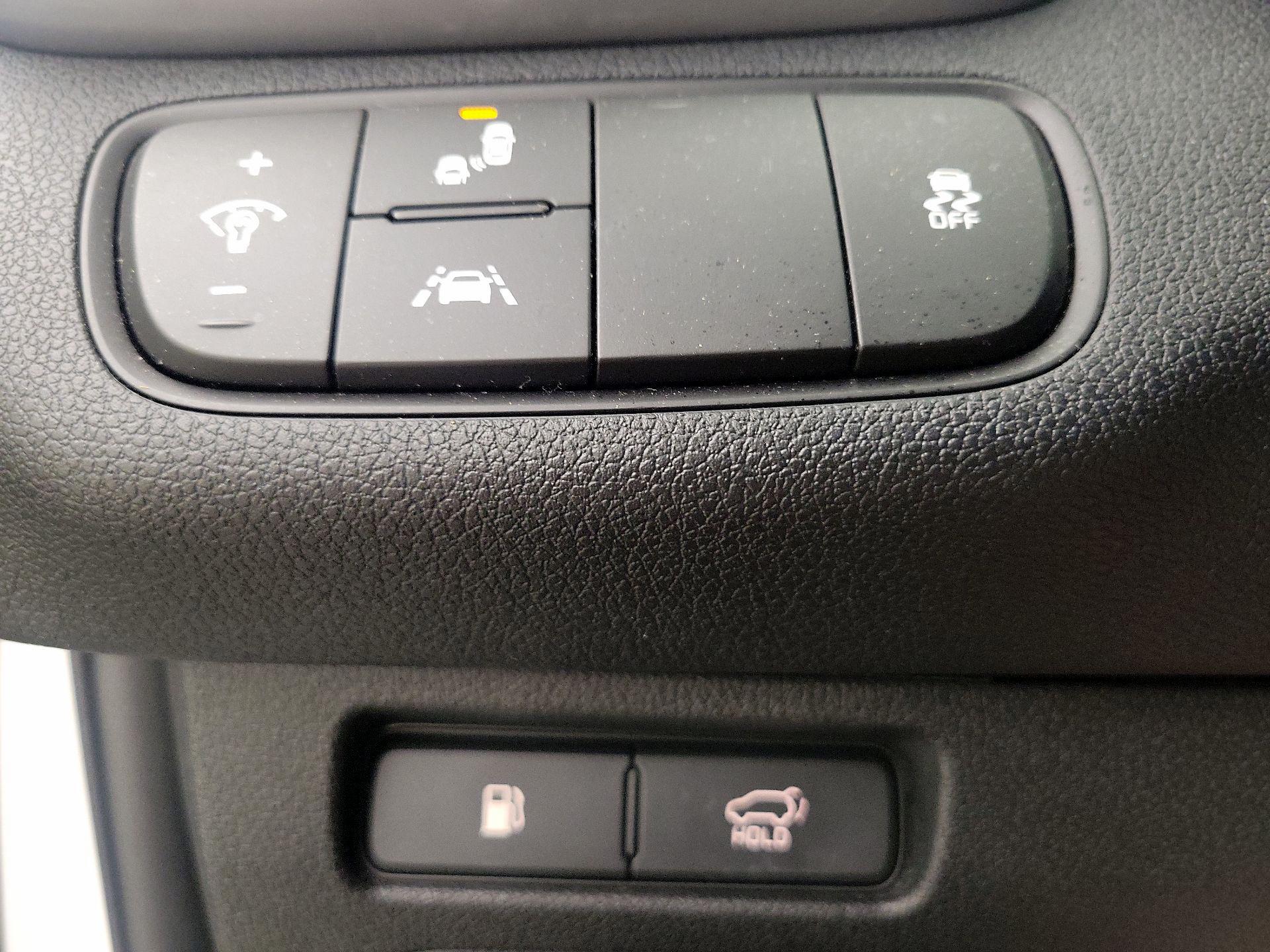 Thumbnail: 2020 Kia Sorento - 13