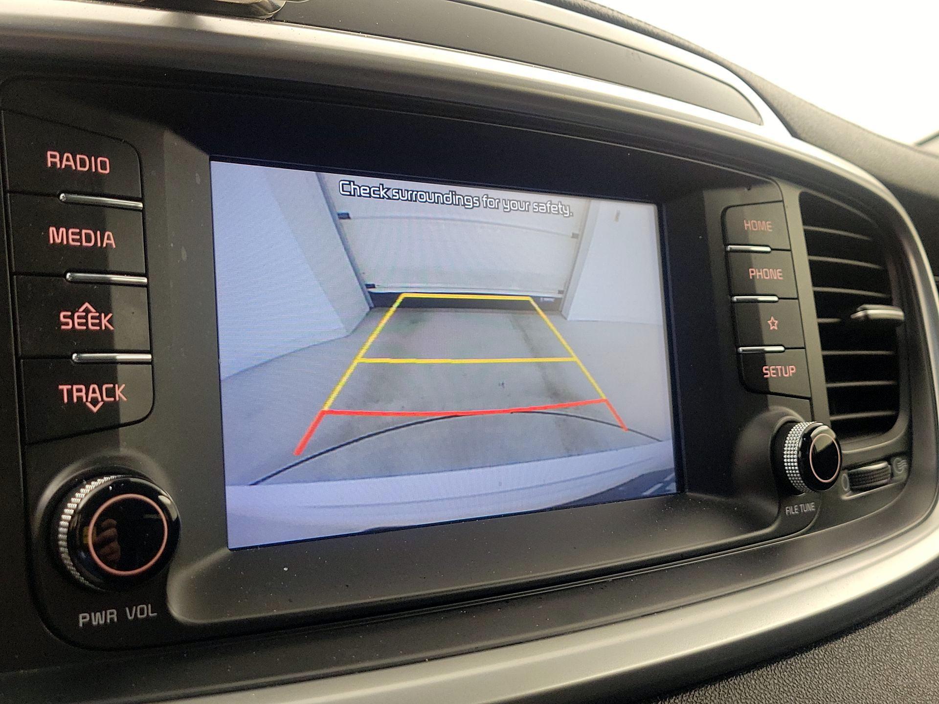 Thumbnail: 2020 Kia Sorento - 14