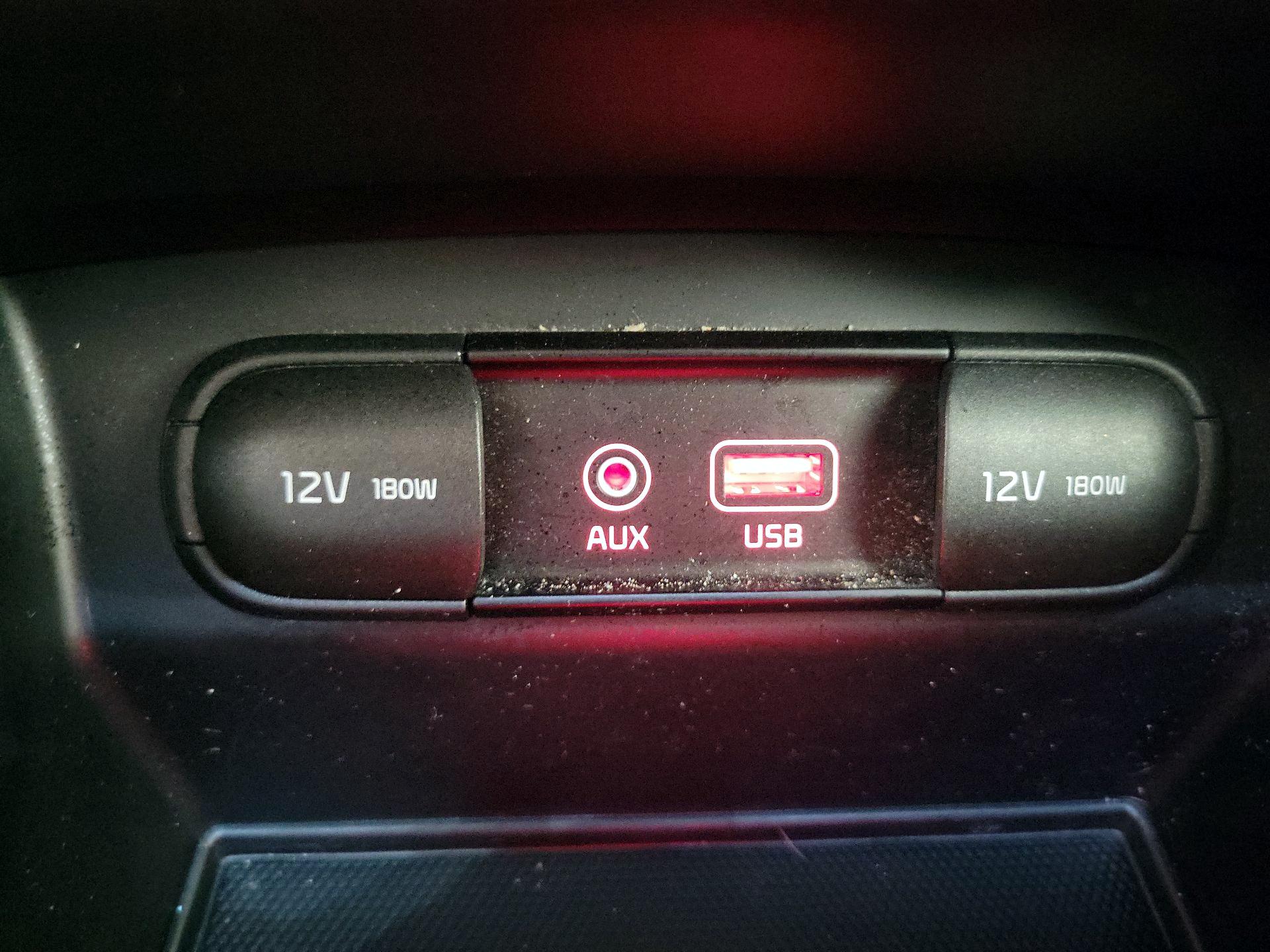 Thumbnail: 2020 Kia Sorento - 18