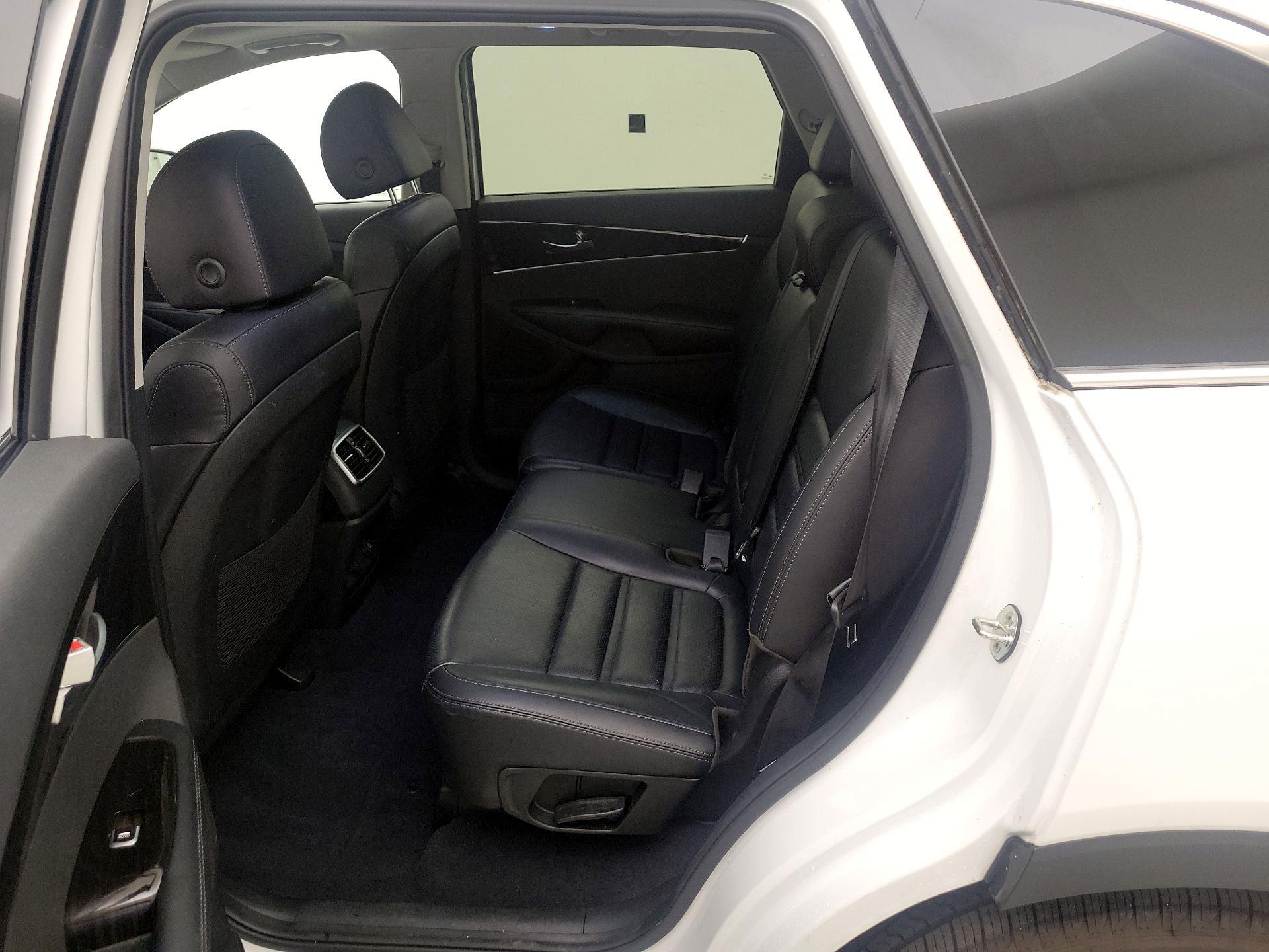 Thumbnail: 2020 Kia Sorento - 20