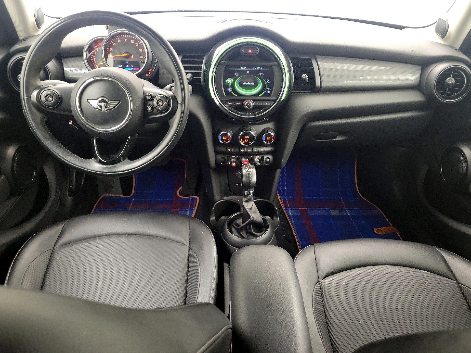 Thumbnail: 2018 MINI Cooper Hardtop - 9