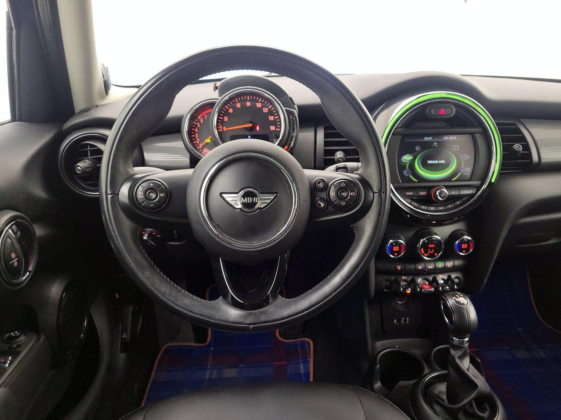 Thumbnail: 2018 MINI Cooper Hardtop - 10