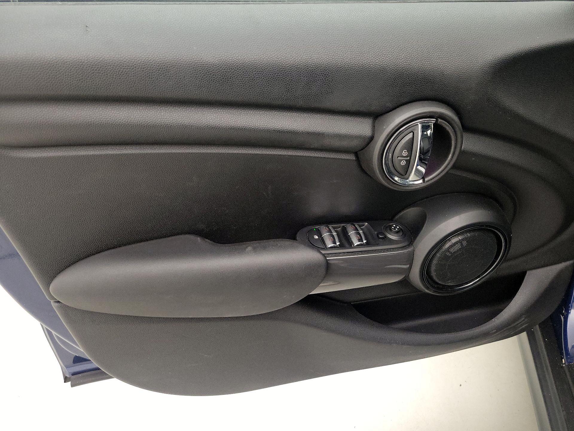 Thumbnail: 2018 MINI Cooper Hardtop - 12