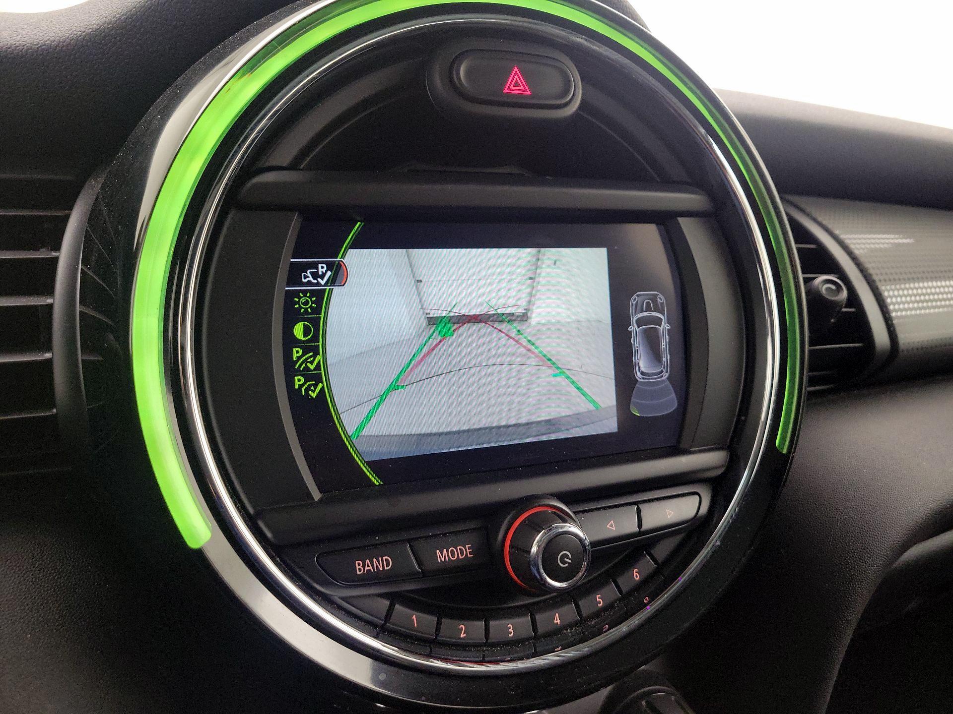 Thumbnail: 2018 MINI Cooper Hardtop - 14