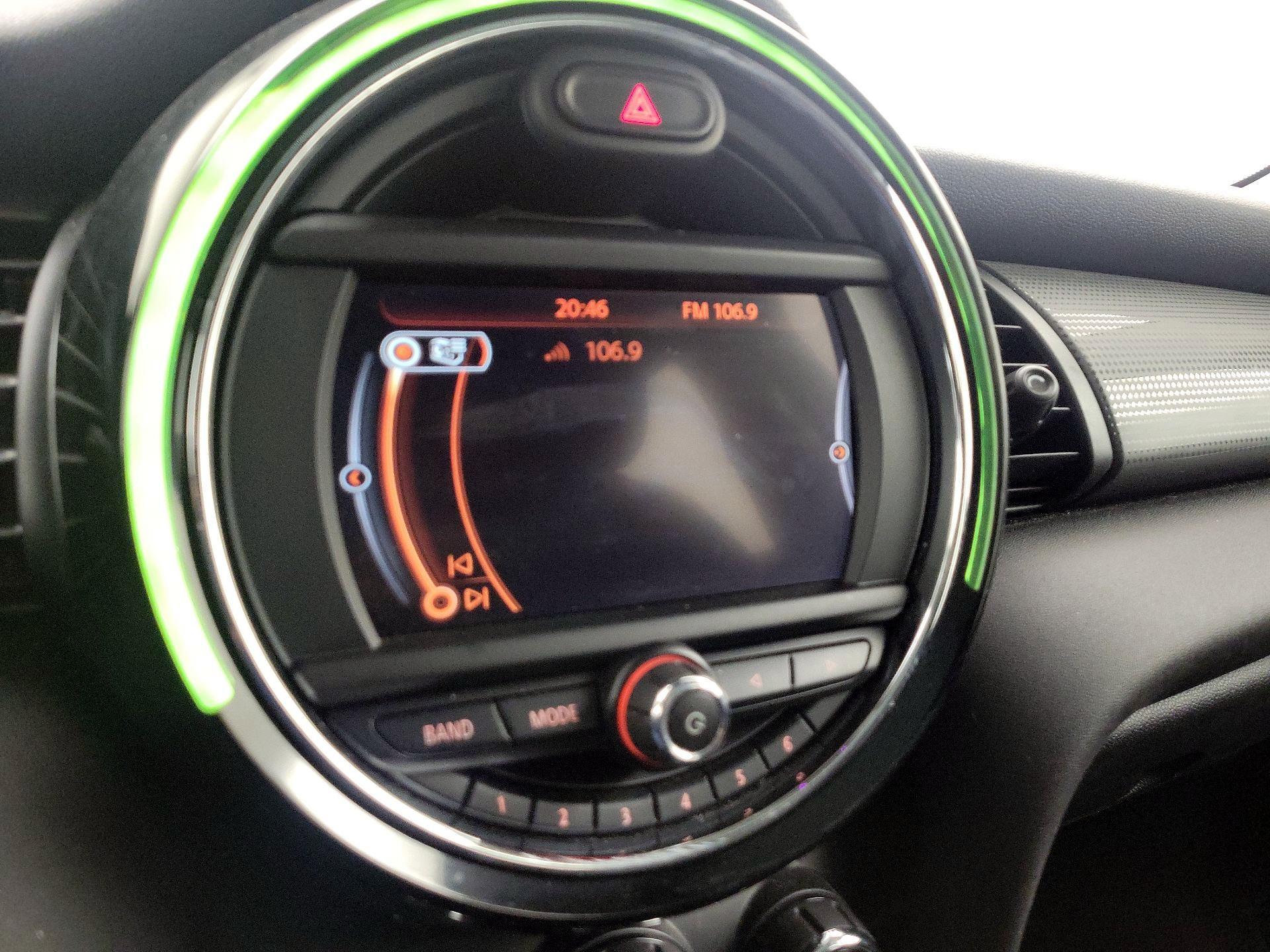 Thumbnail: 2018 MINI Cooper Hardtop - 15