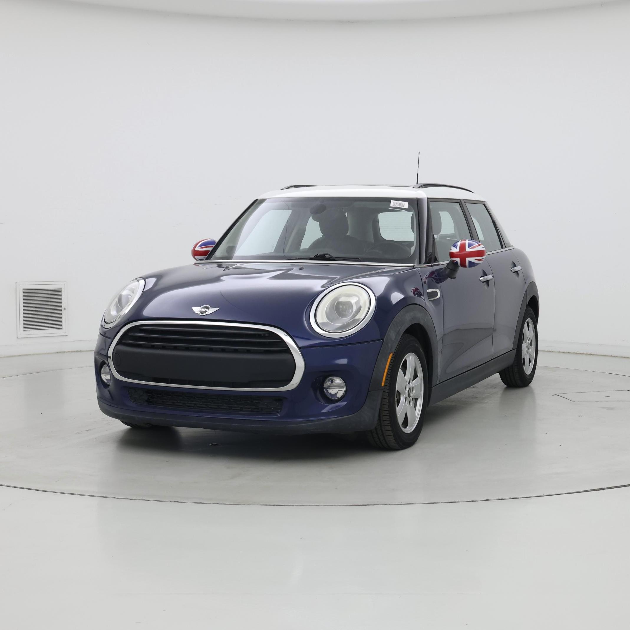 Thumbnail: 2018 MINI Cooper Hardtop - 4