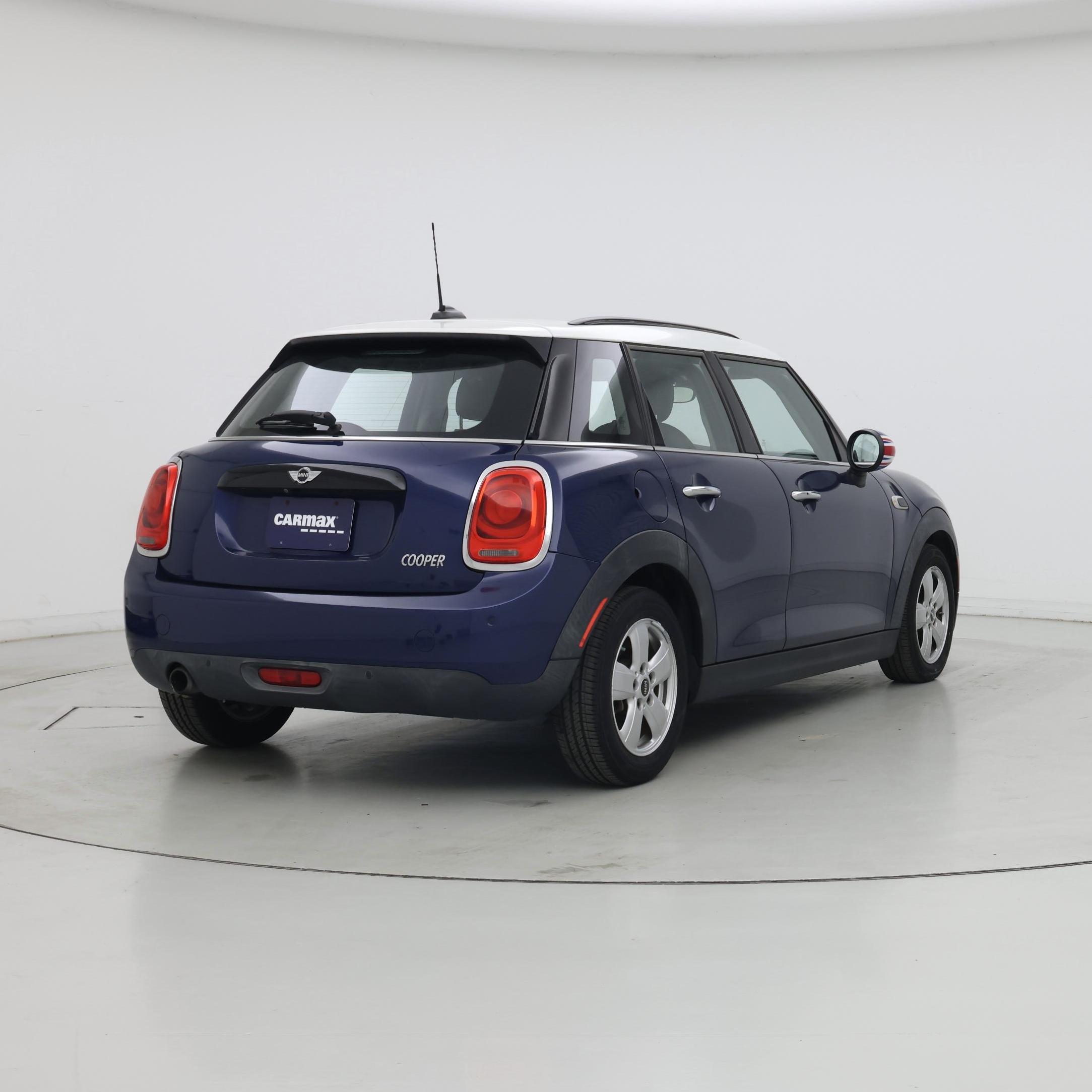 Thumbnail: 2018 MINI Cooper Hardtop - 8