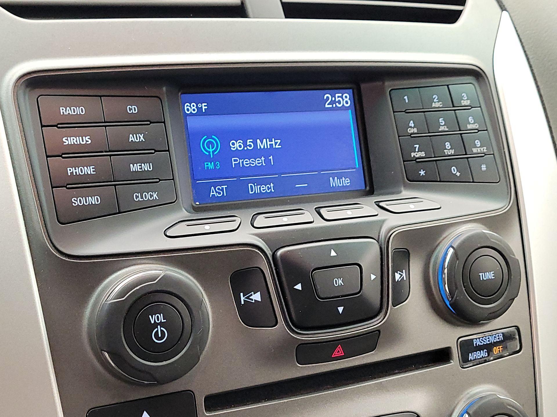 Thumbnail: 2015 Ford Explorer - 14