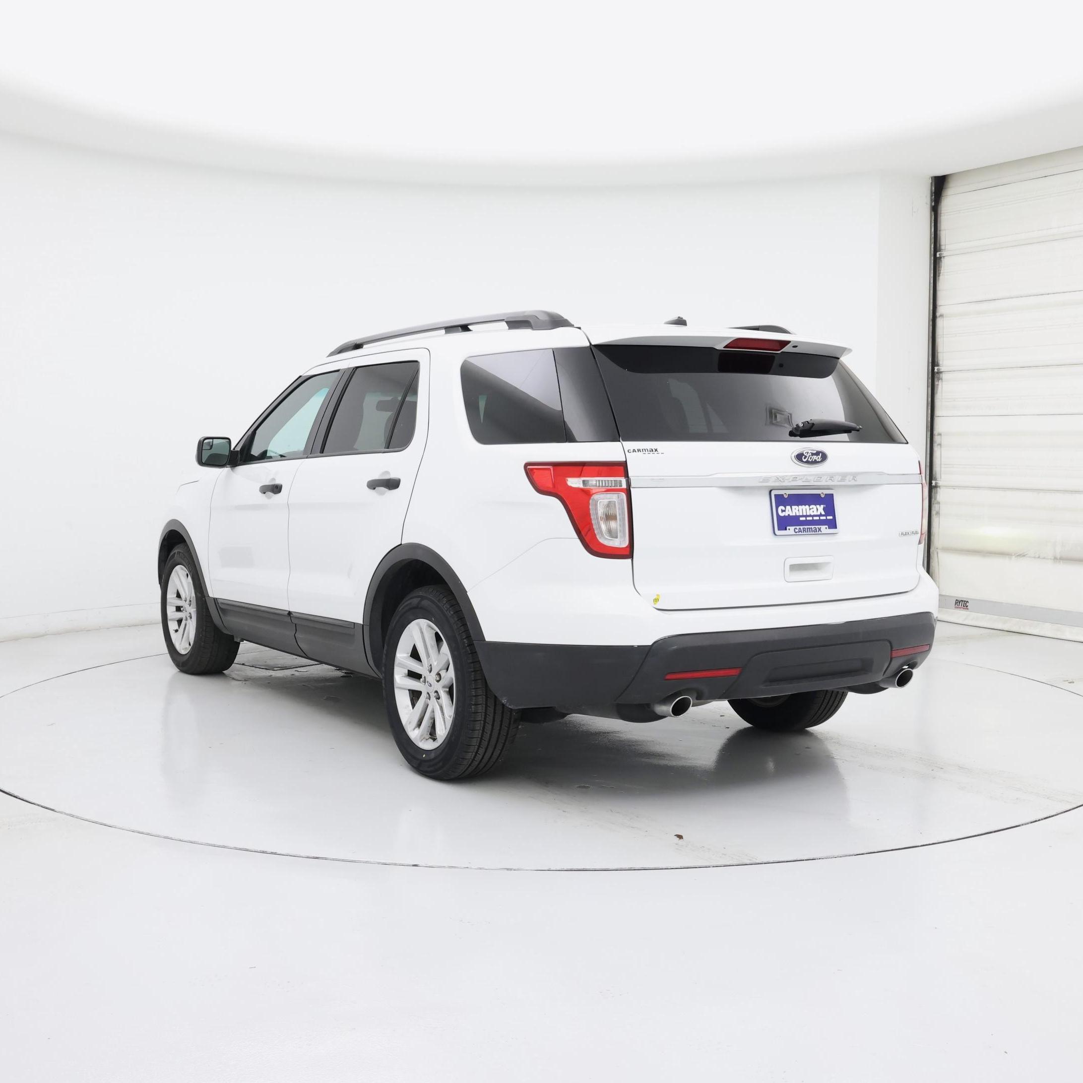 Thumbnail: 2015 Ford Explorer - 2