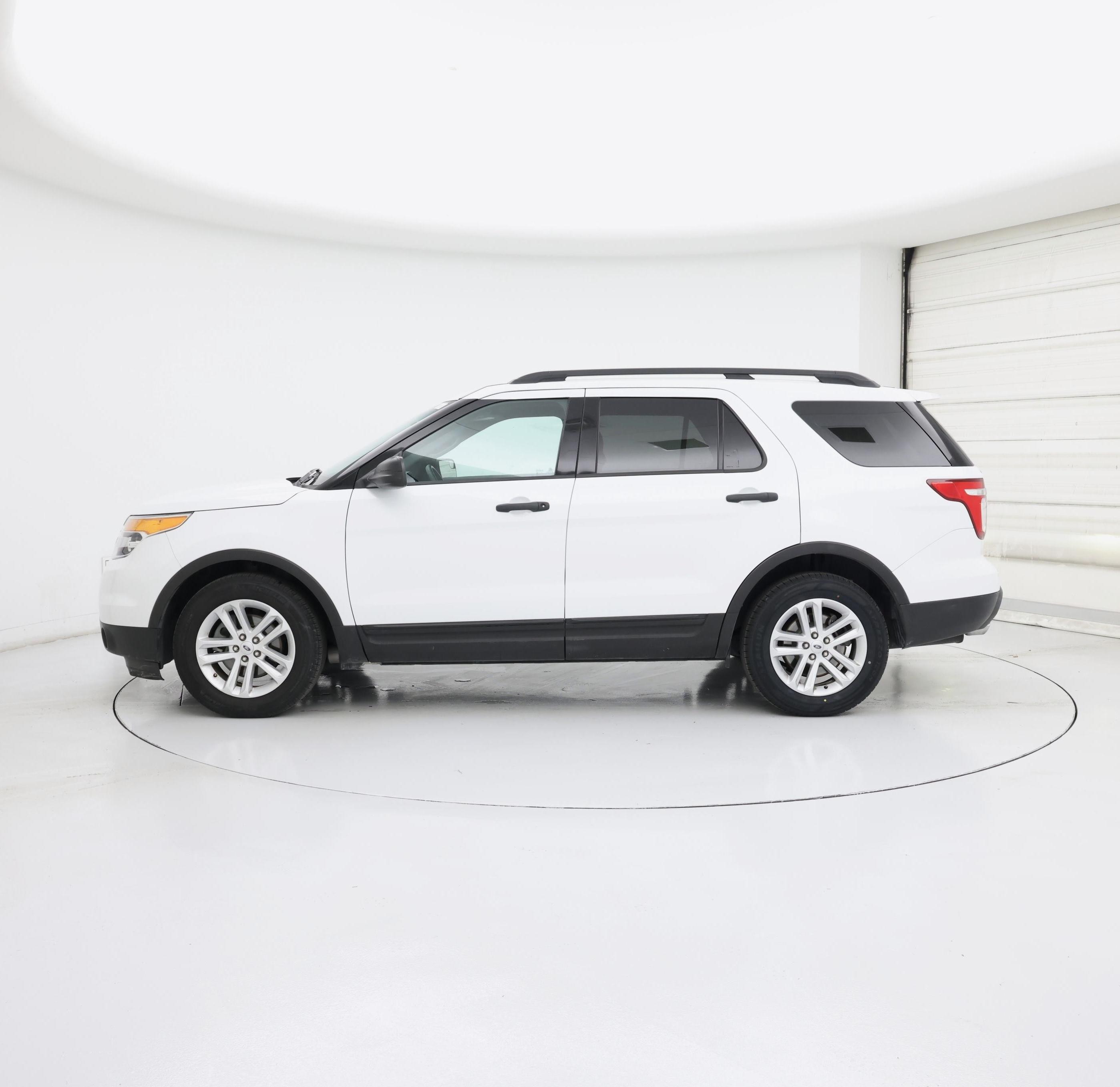 Thumbnail: 2015 Ford Explorer - 3