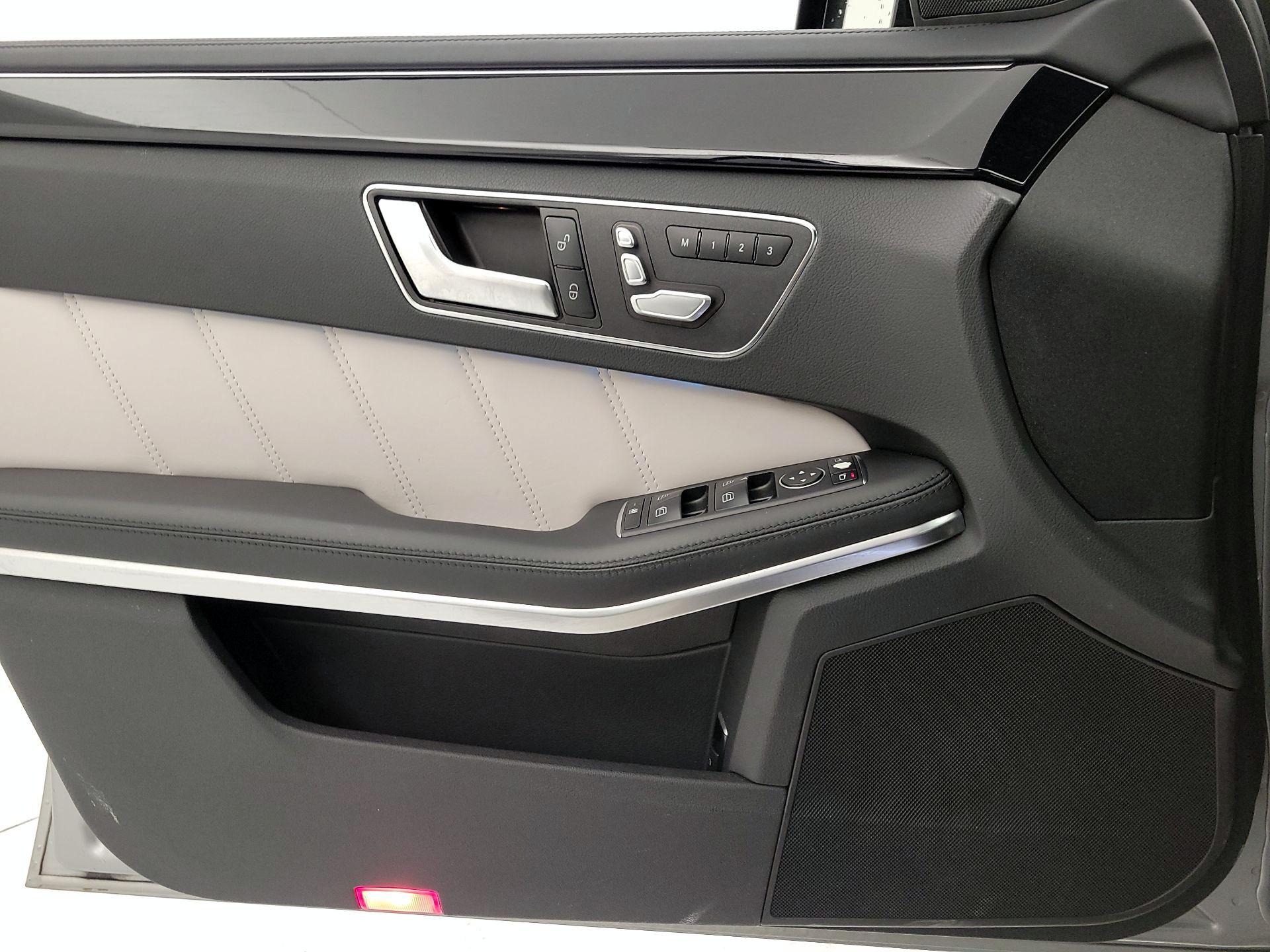 Thumbnail: 2015 Mercedes-Benz E-Class - 12