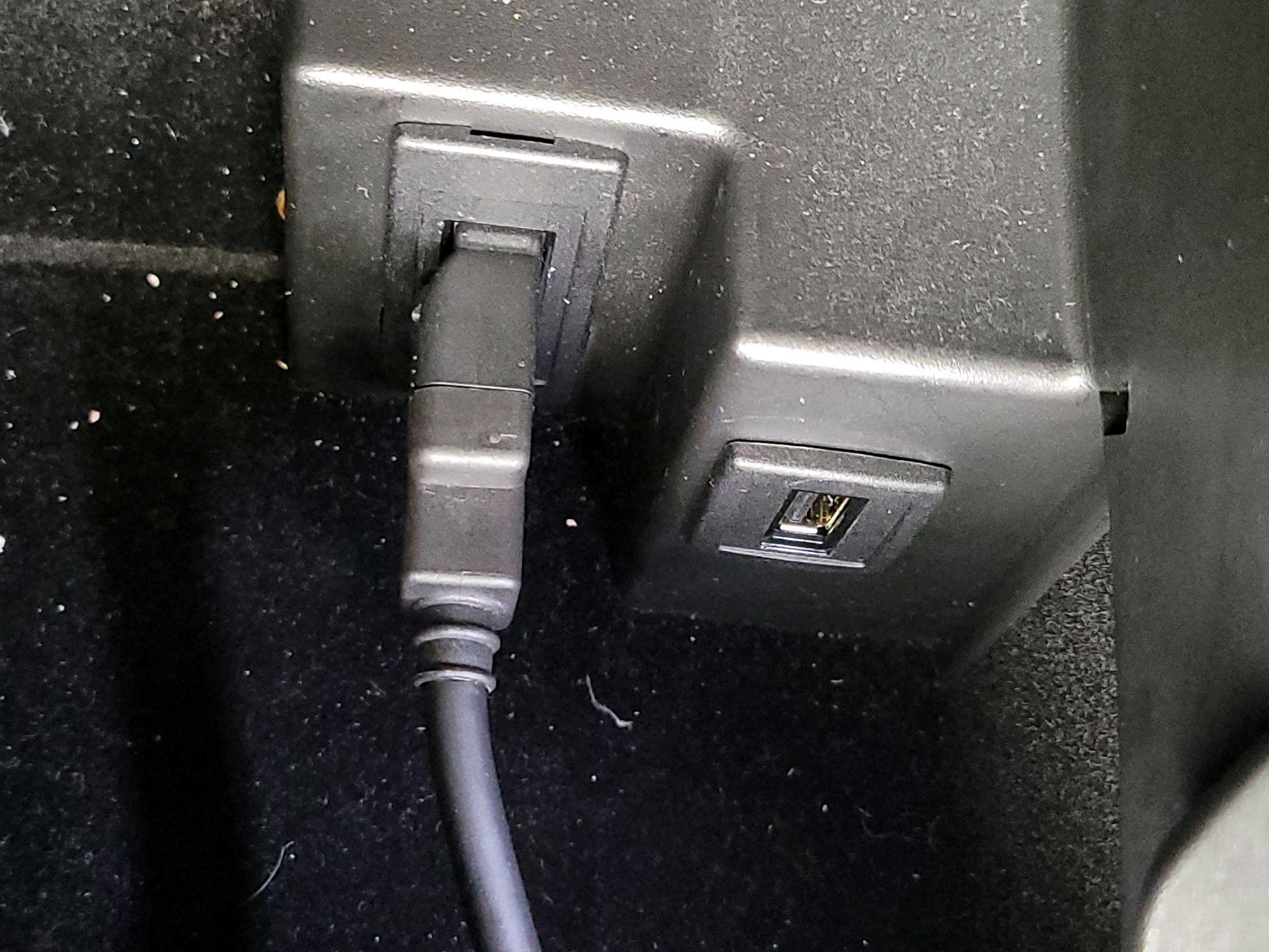 Thumbnail: 2015 Mercedes-Benz E-Class - 18