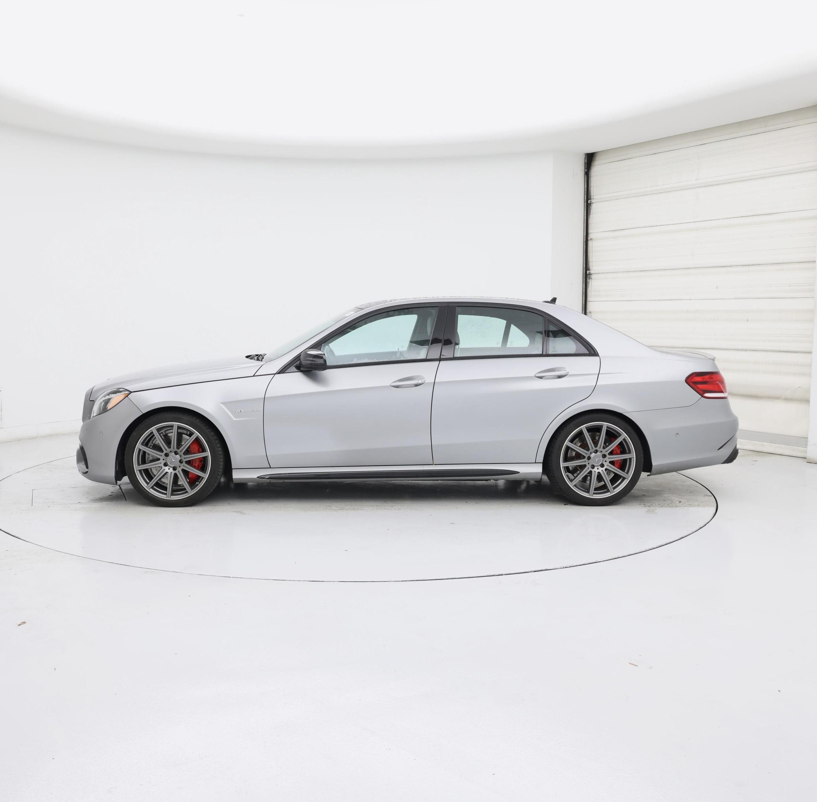 Thumbnail: 2015 Mercedes-Benz E-Class - 3