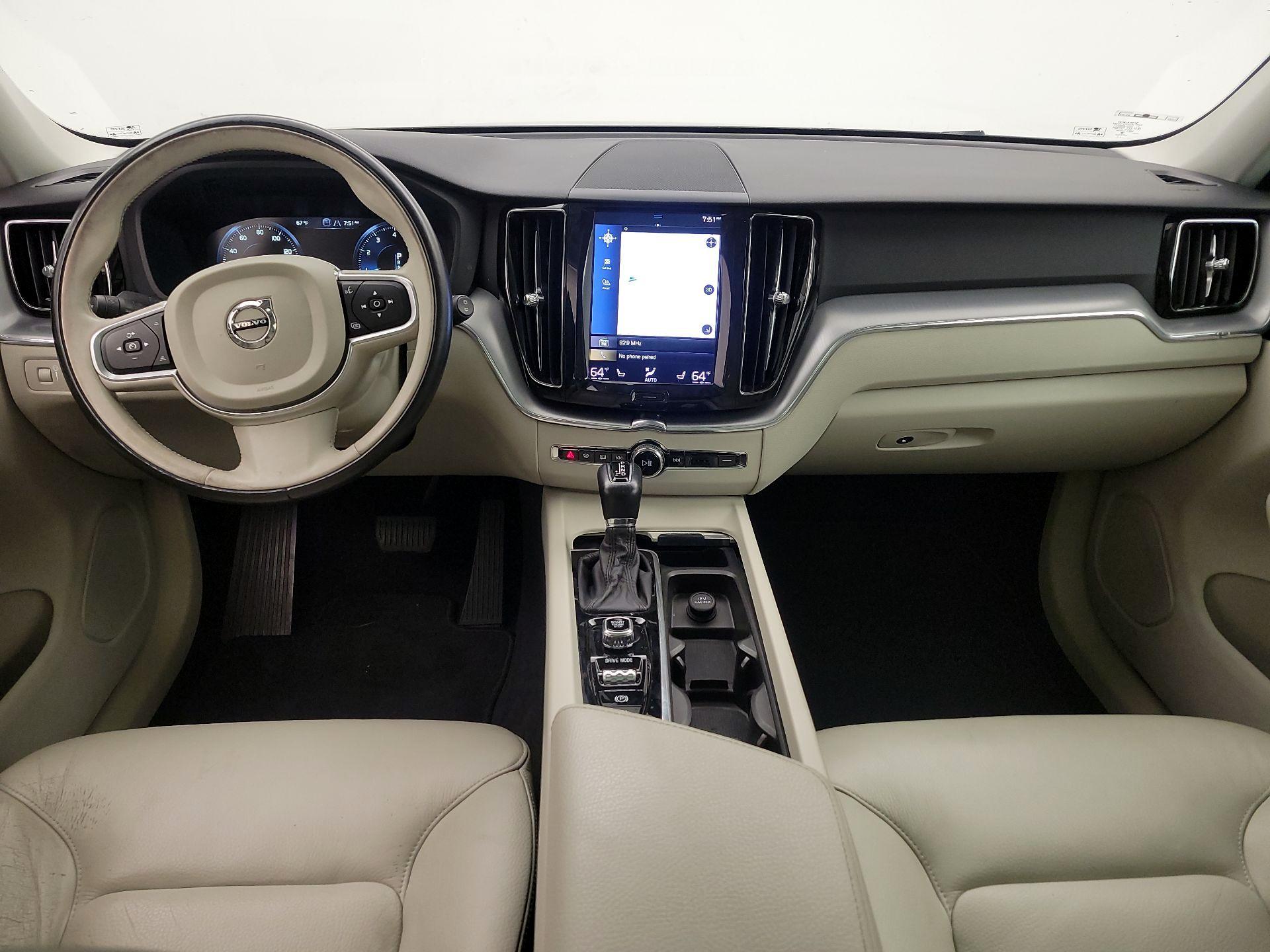 Thumbnail: 2018 Volvo XC60 - 9