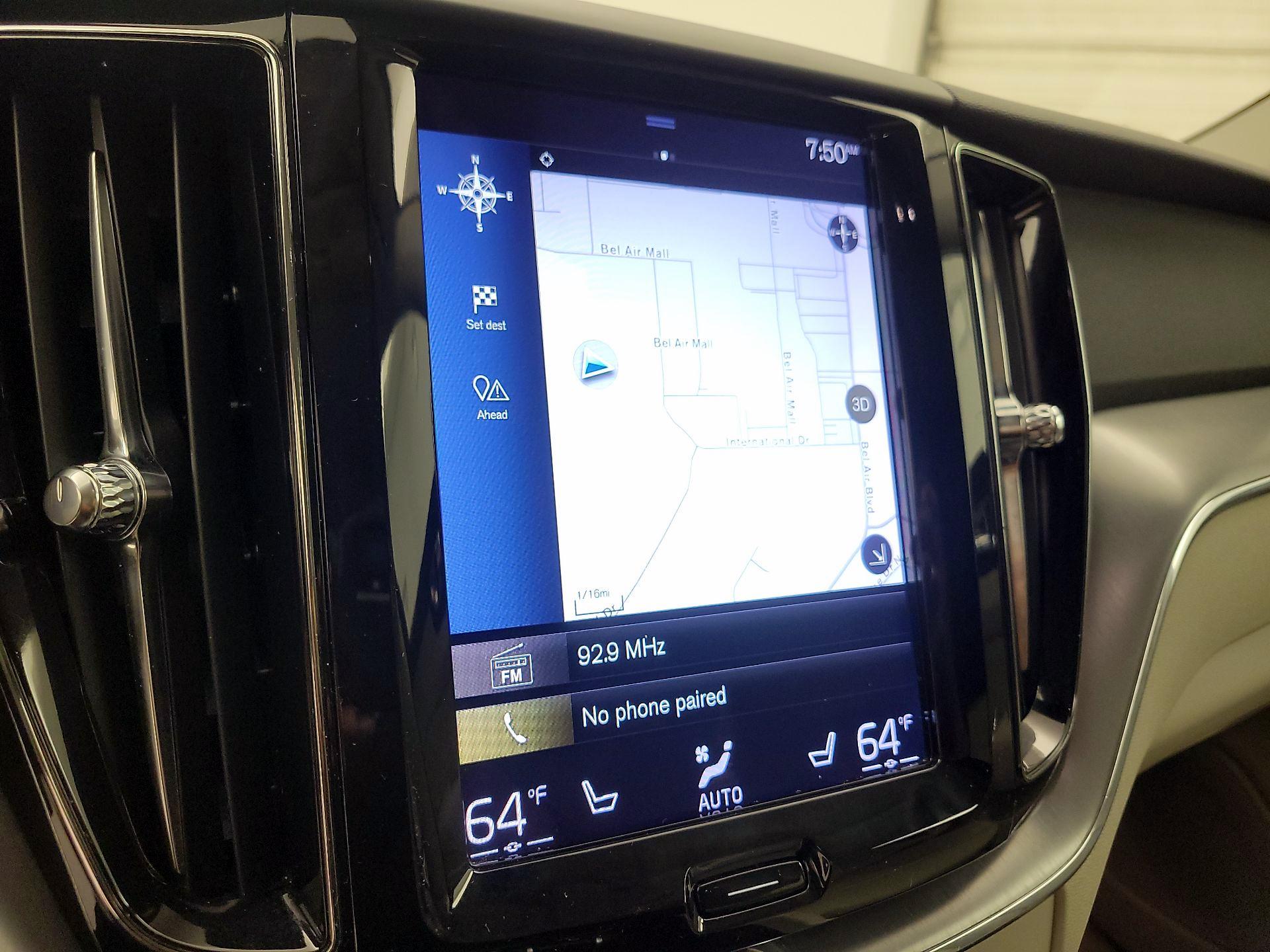 Thumbnail: 2018 Volvo XC60 - 14