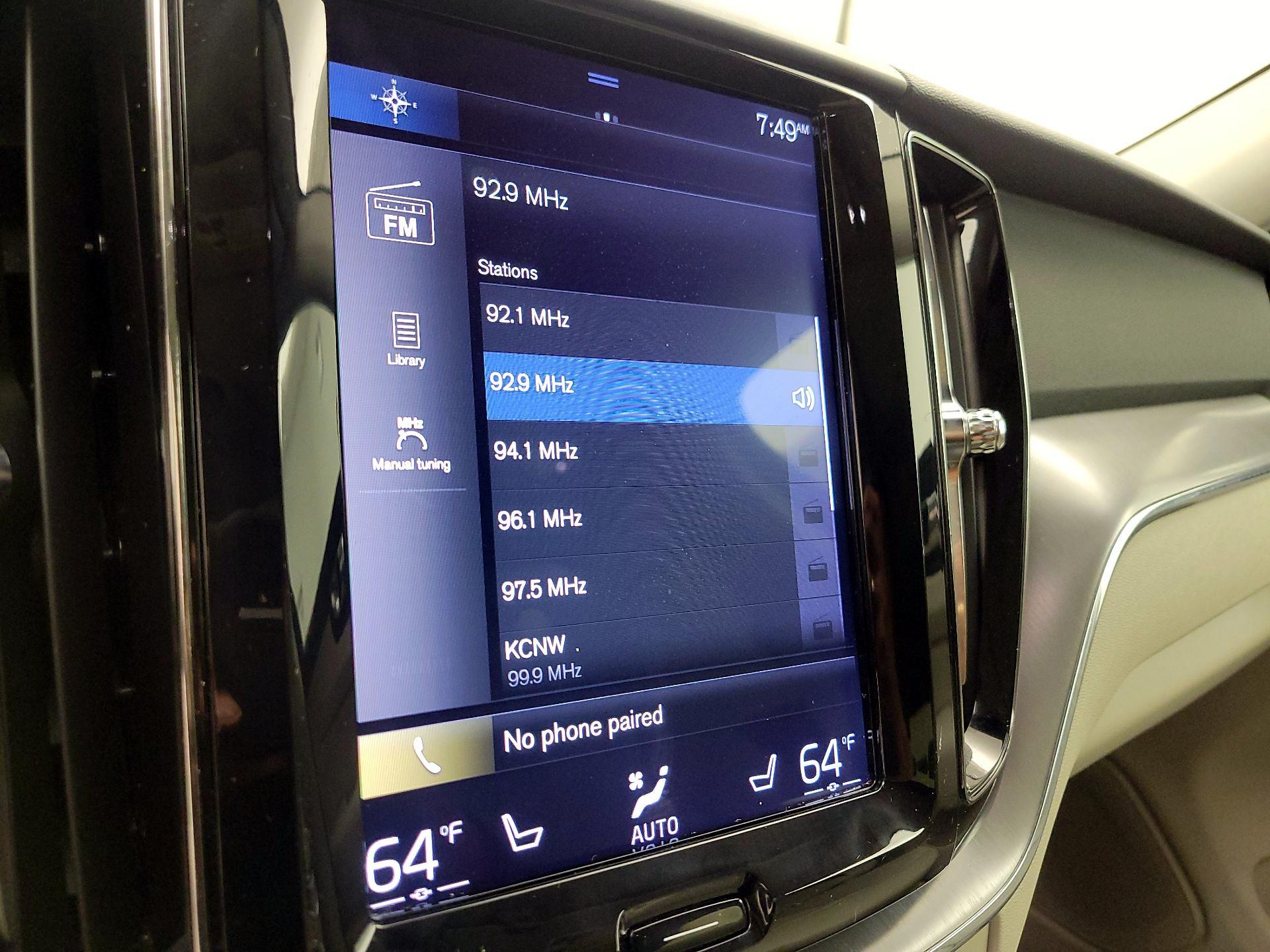 Thumbnail: 2018 Volvo XC60 - 16