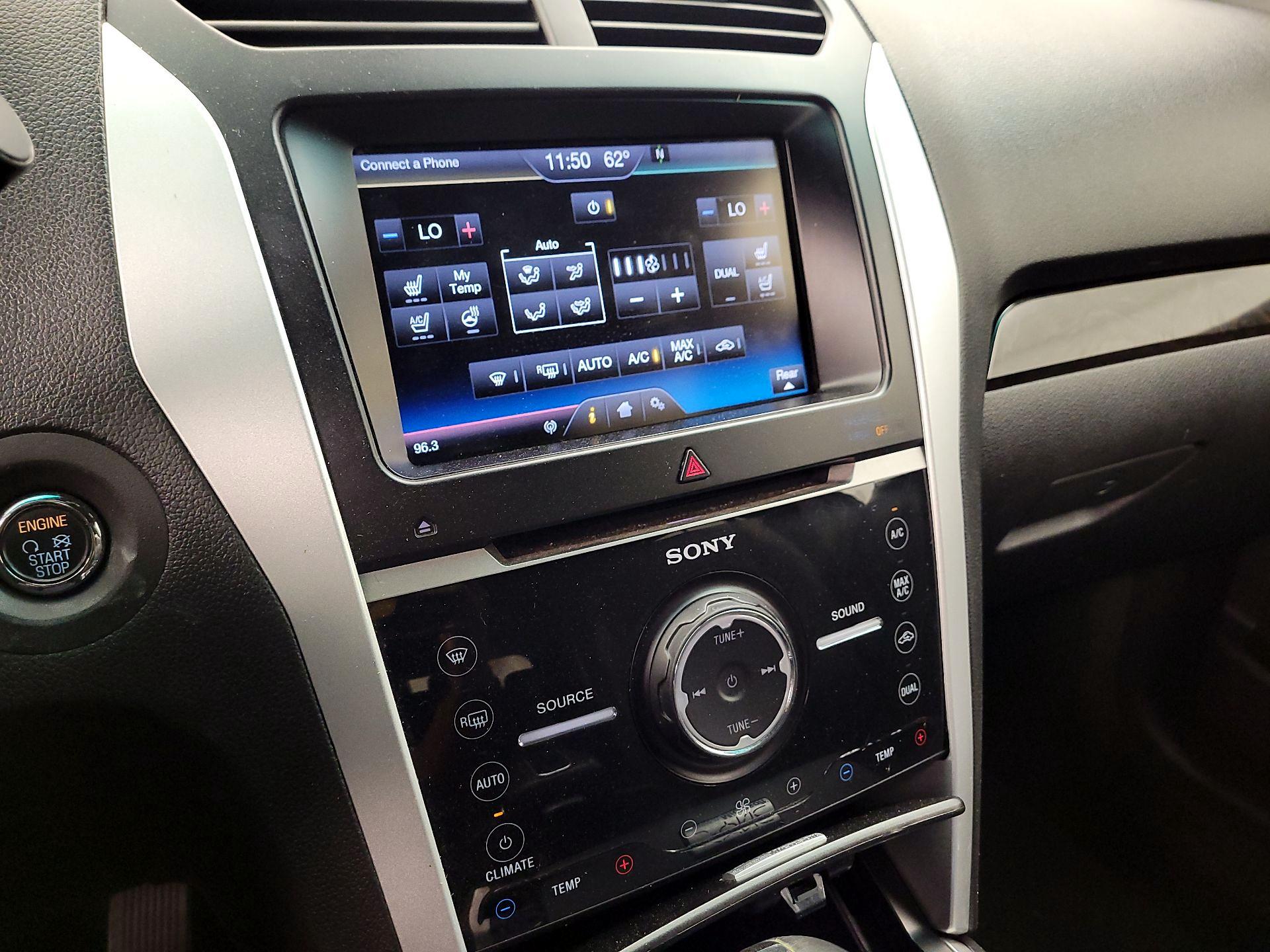 Thumbnail: 2015 Ford Explorer - 16