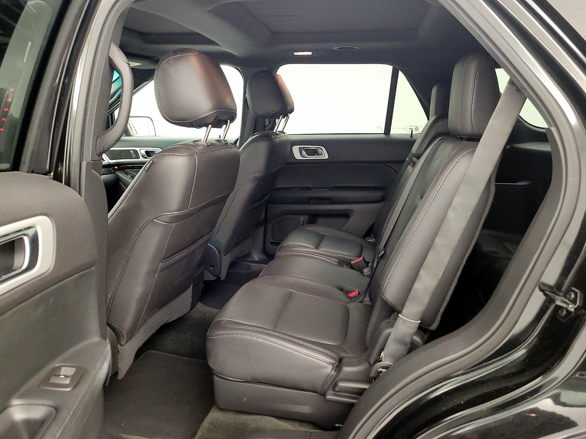 Thumbnail: 2015 Ford Explorer - 18